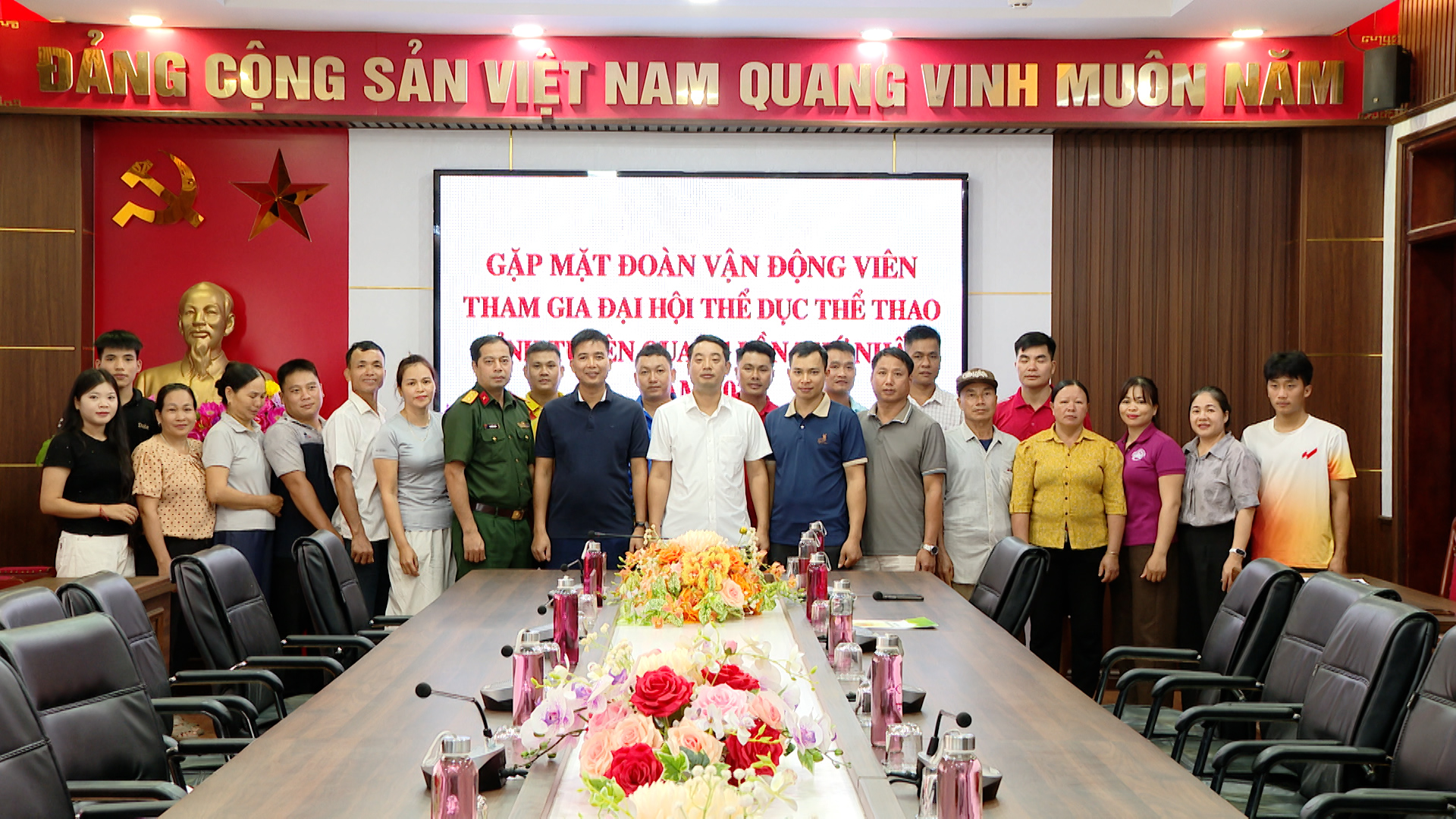 Lâm Bình gặp mặt, động viên Đoàn tham gia Đại hội Thể dục Thể thao tỉnh