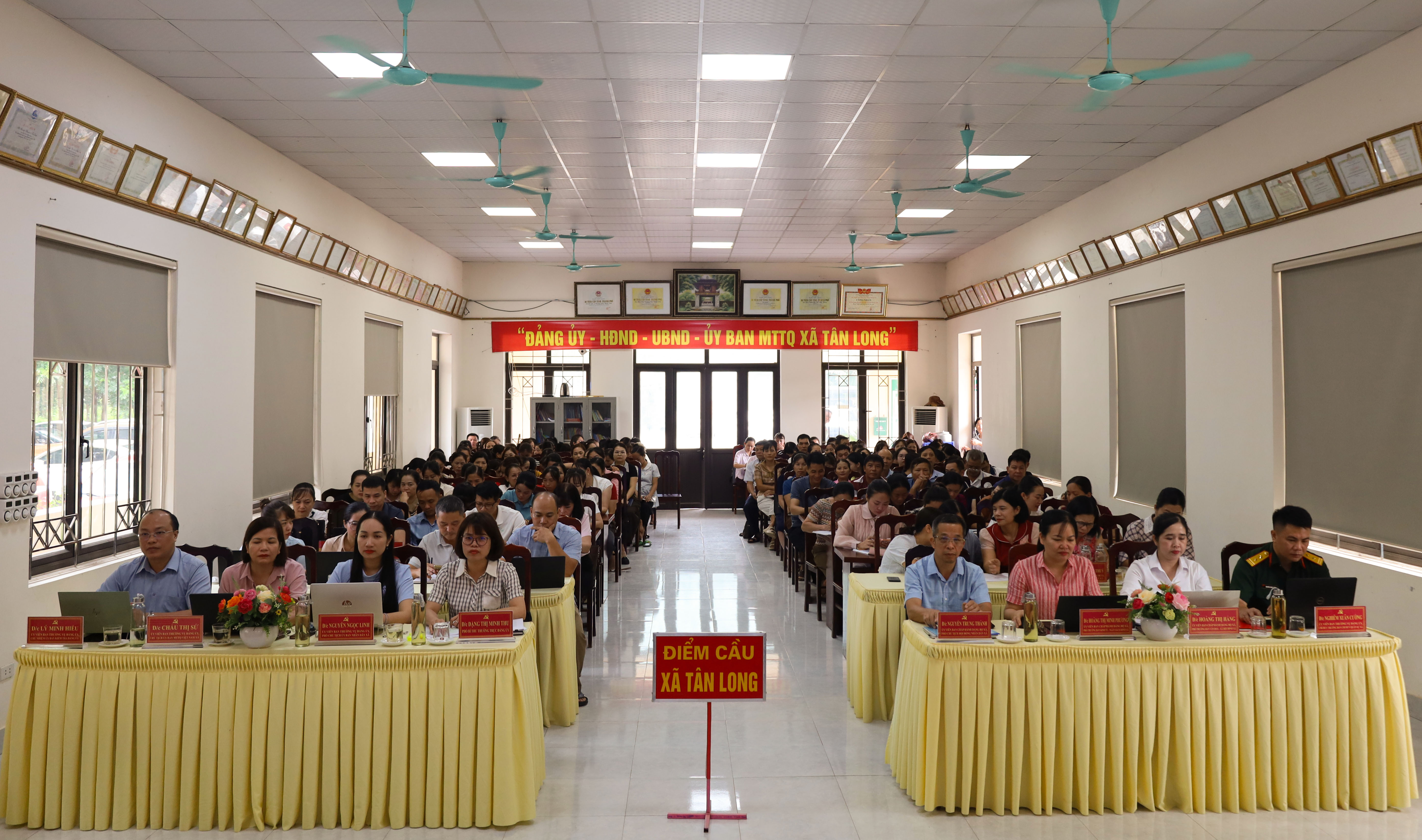 X ã Tân Long tham dự Hội nghị tập huấn “Ứng dụng công nghệ AI trong thực tiễn công tác”