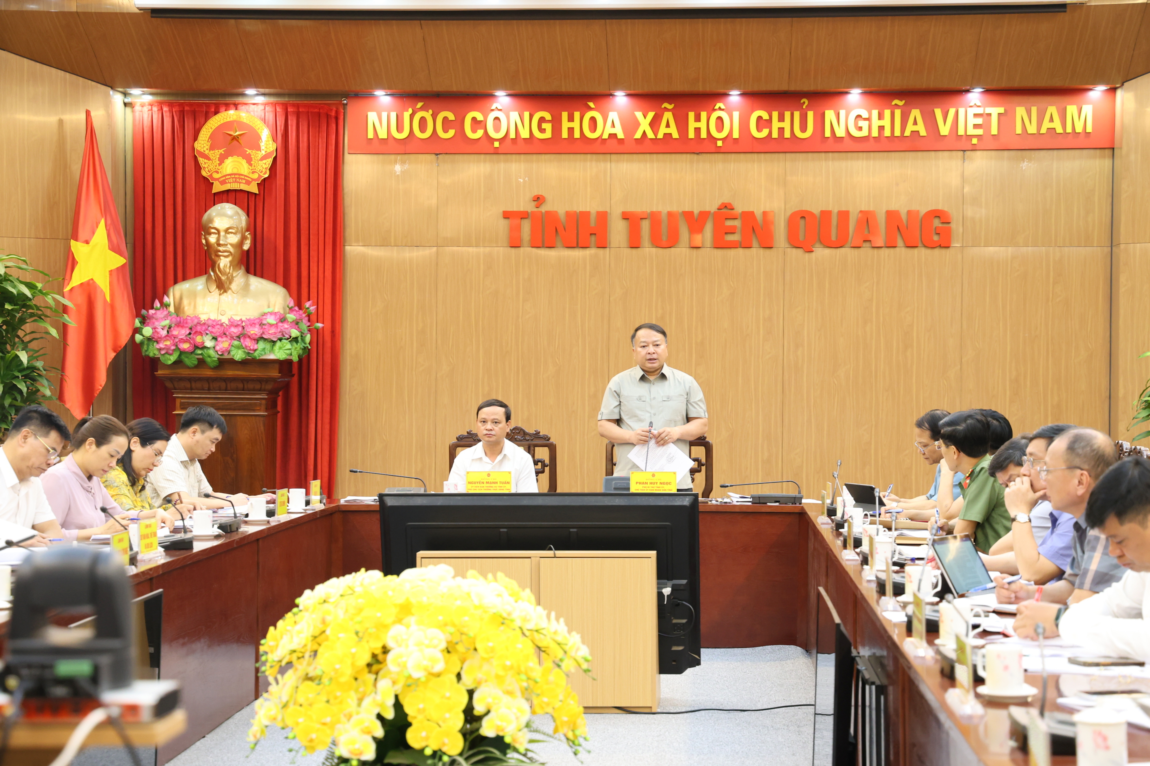 Tập trung tháo gỡ khó khăn, đẩy nhanh tiến độ các công trình, dự án trọng điểm và Chương trình mục tiêu quốc gia