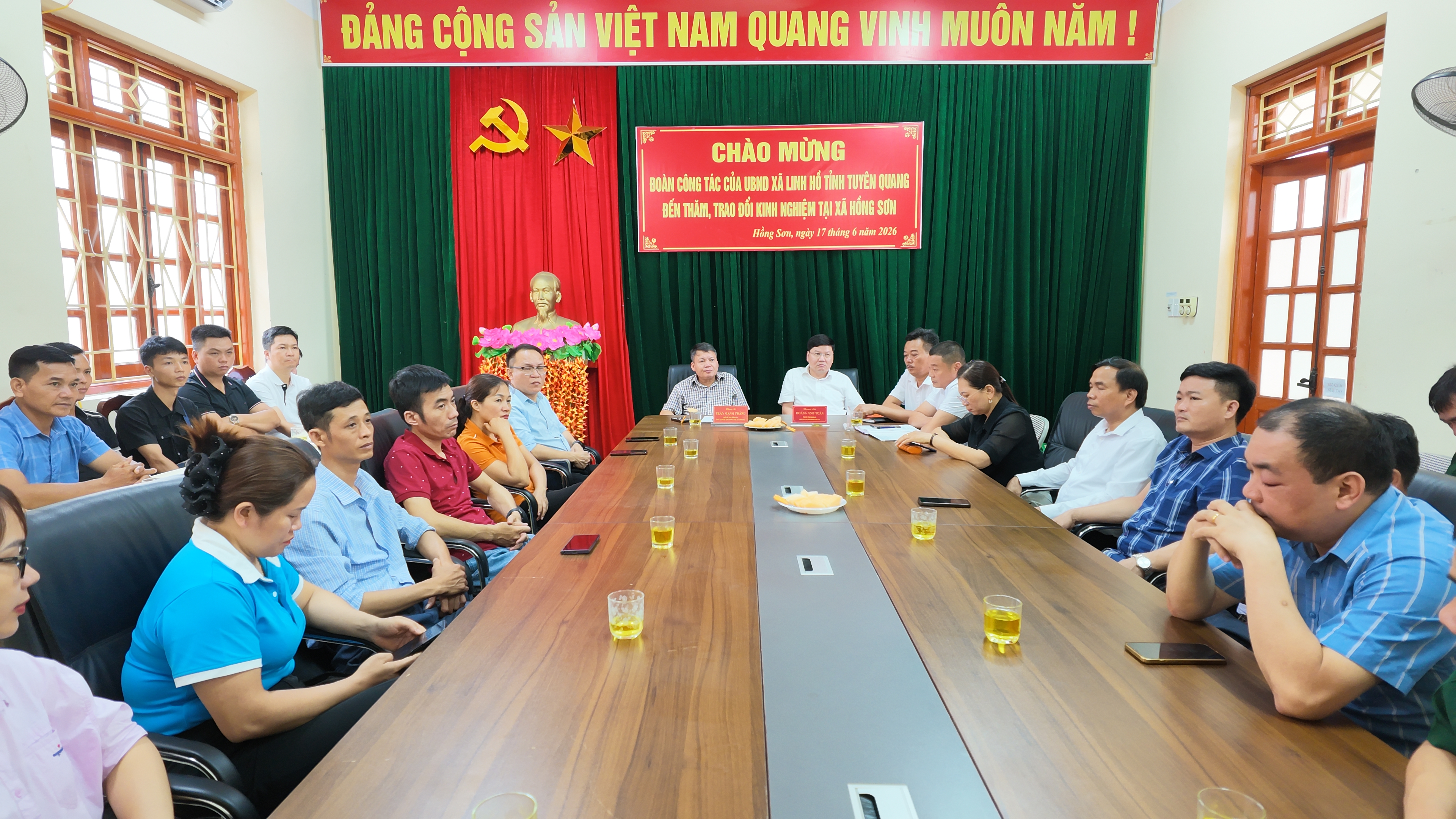 Đoàn công tác Xã Linh Hồ học tập kinh nghiệm mô hình phát triển kinh tế tại xã Hồng Sơn, Tân Long và Hàm Yên.