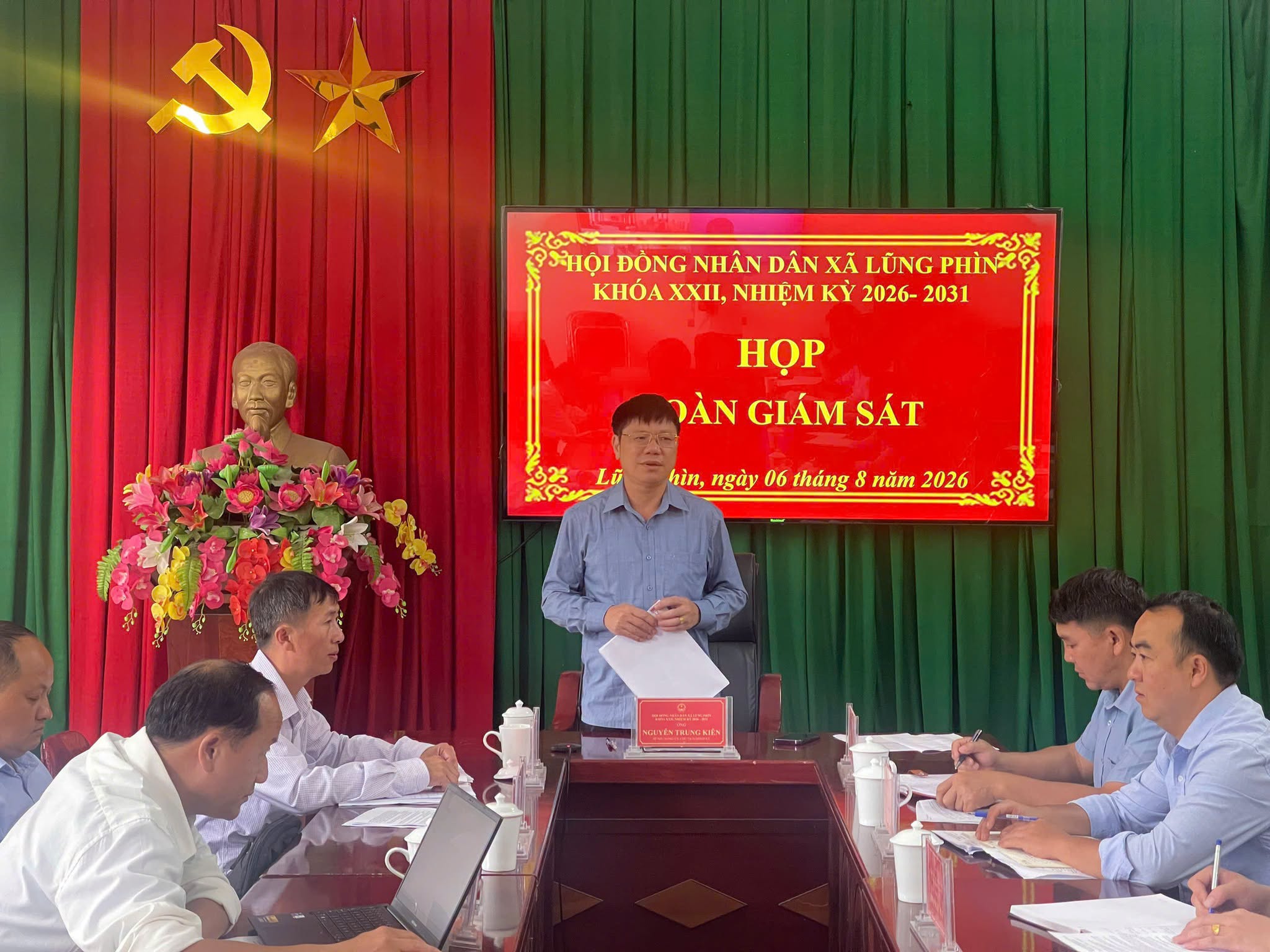 HỘI ĐỒNG NHÂN DÂN XÃ LŨNG PHÌN GIÁM SÁT CHUYÊN ĐỀ KẾT QUẢ THỰC HIỆN THỦ TỤC HÀNH CHÍNH VÀ TRẢ KẾT QUẢ TẠI TRUNG TÂM PHỤC VỤ HÀNH CHÍNH CÔNG SAU SÁP NHẬP
