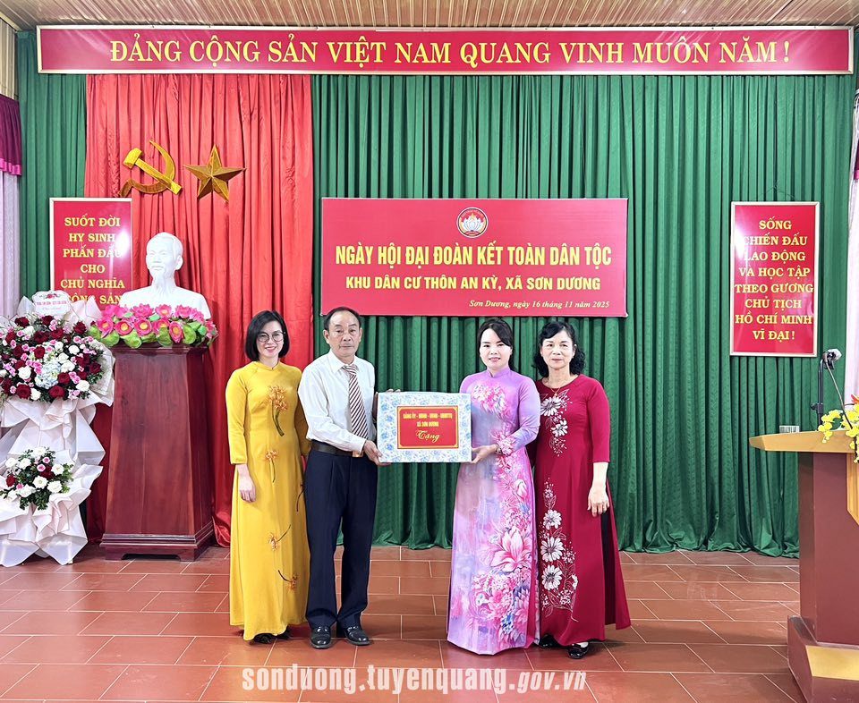 Ngày hội Đại đoàn kết tại khu dân cư An Kỳ sôi nổi, ấm áp tình làng nghĩa xóm