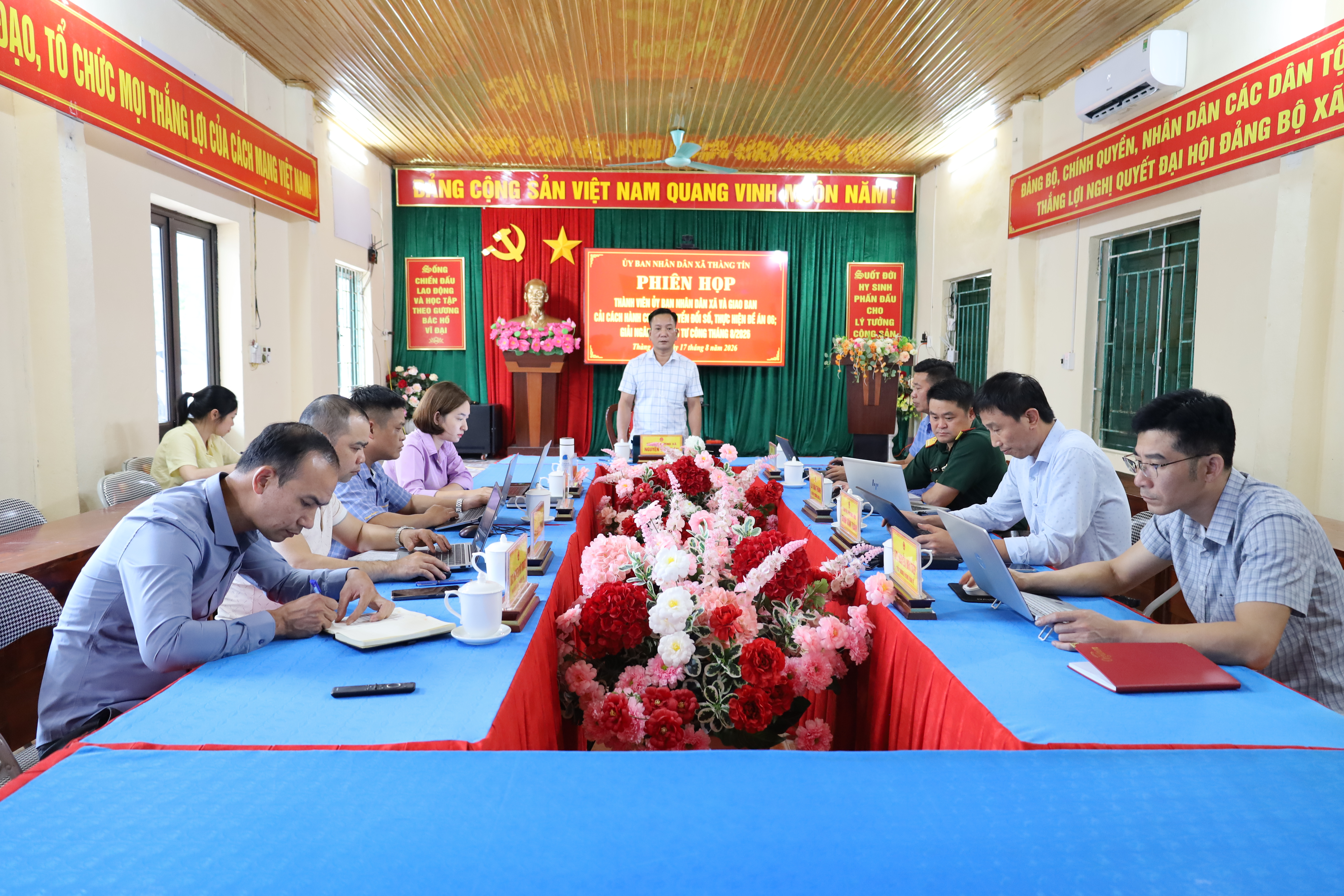 UBND xã Thàng Tín tổ chức phiên họp thường kỳ tháng 8 năm 2026