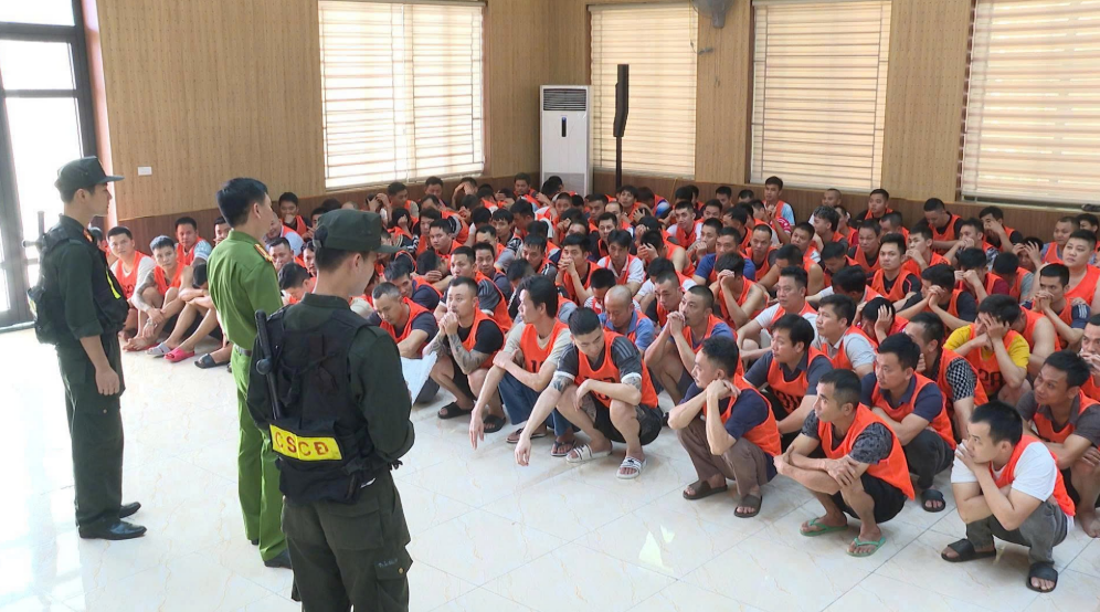 TRIỆT PHÁ “TRƯỜNG GÀ QUỐC TẾ VIÊNG XAY”: BÓC GỠ ĐƯỜNG DÂY CỜ BẠC XUYÊN QUỐC GIA QUY MÔ ĐẶC BIỆT LỚN