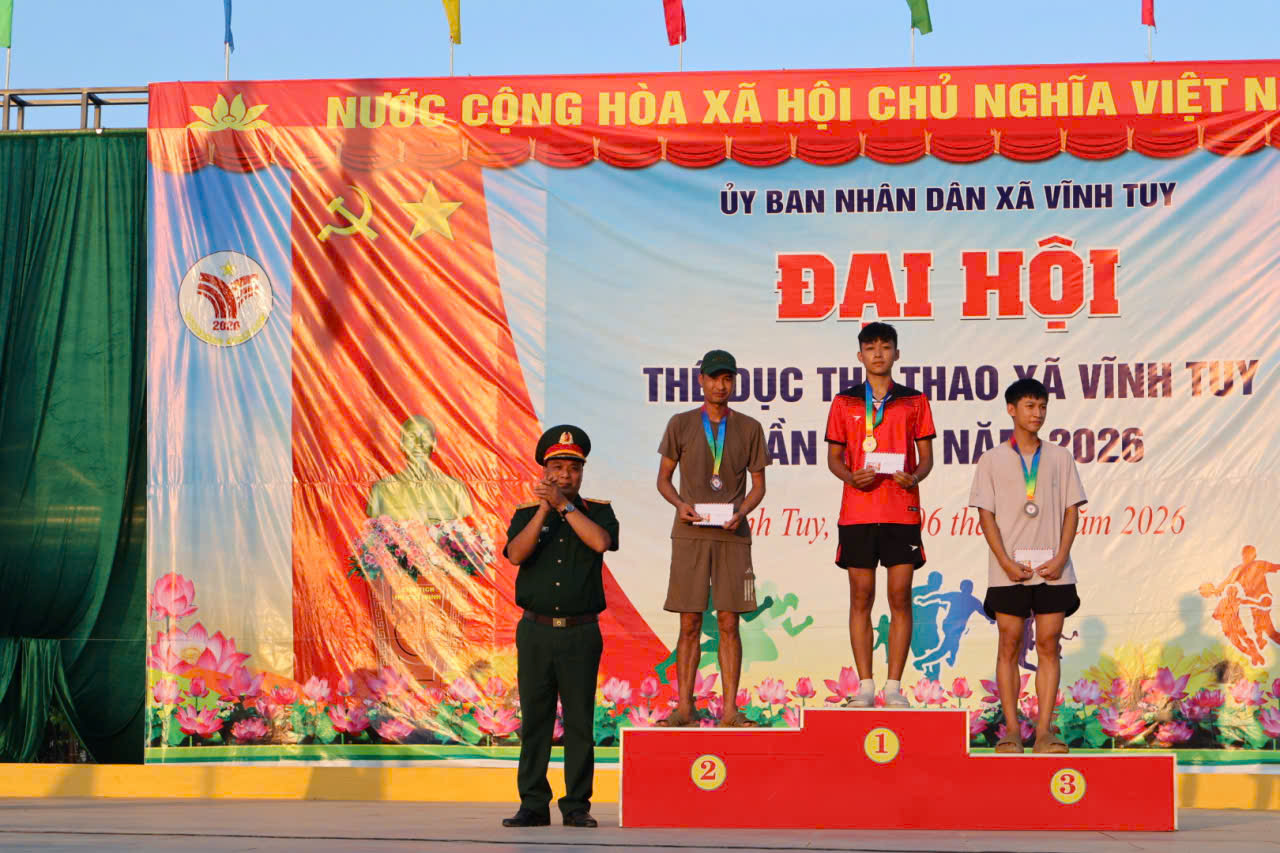 Giải cá nhân a Bình.jpg