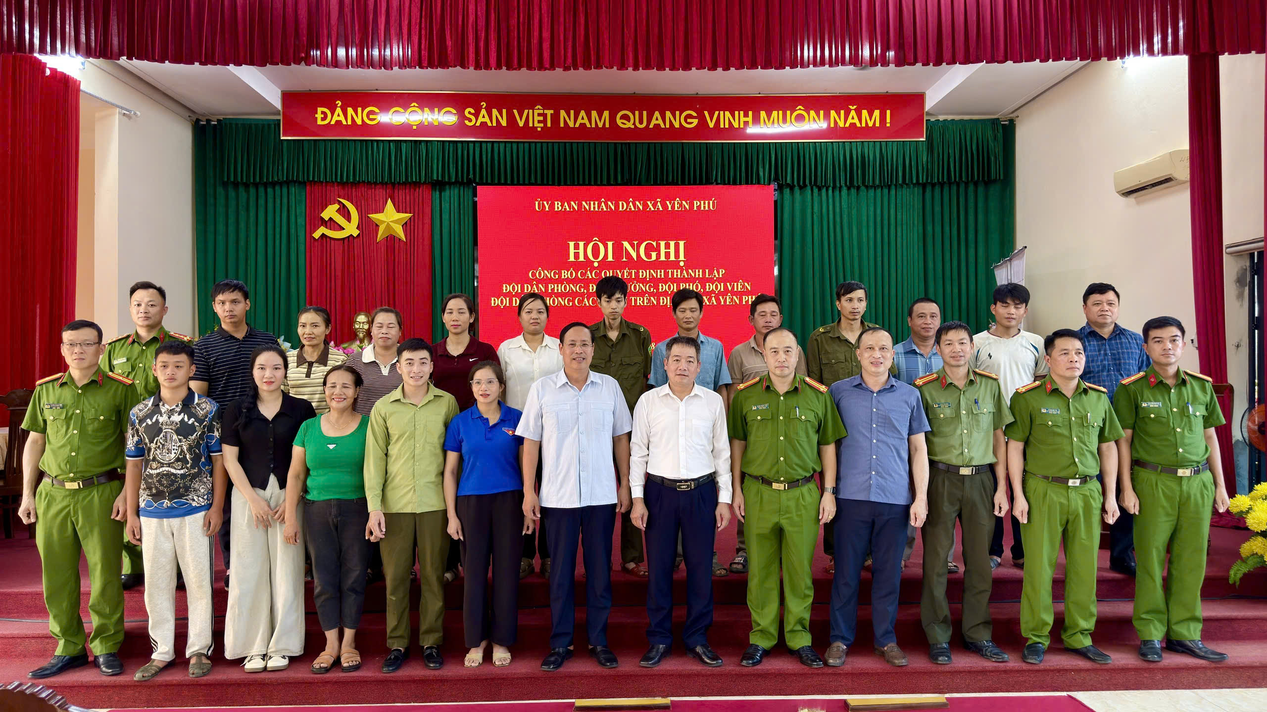 XÃ YÊN PHÚ THÀNH LẬP MỚI LỰC LƯỢNG DÂN PHÒNG TẠI 17 THÔN SAU SÁP NHẬP
