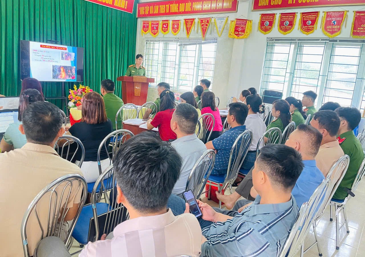 Phòng Cảnh sát PCCC và CNCH Công an tỉnh Tuyên Quang tập huấn nghiệp vụ phong cháy, chữa cháy và cứu nạn, cứu hộ