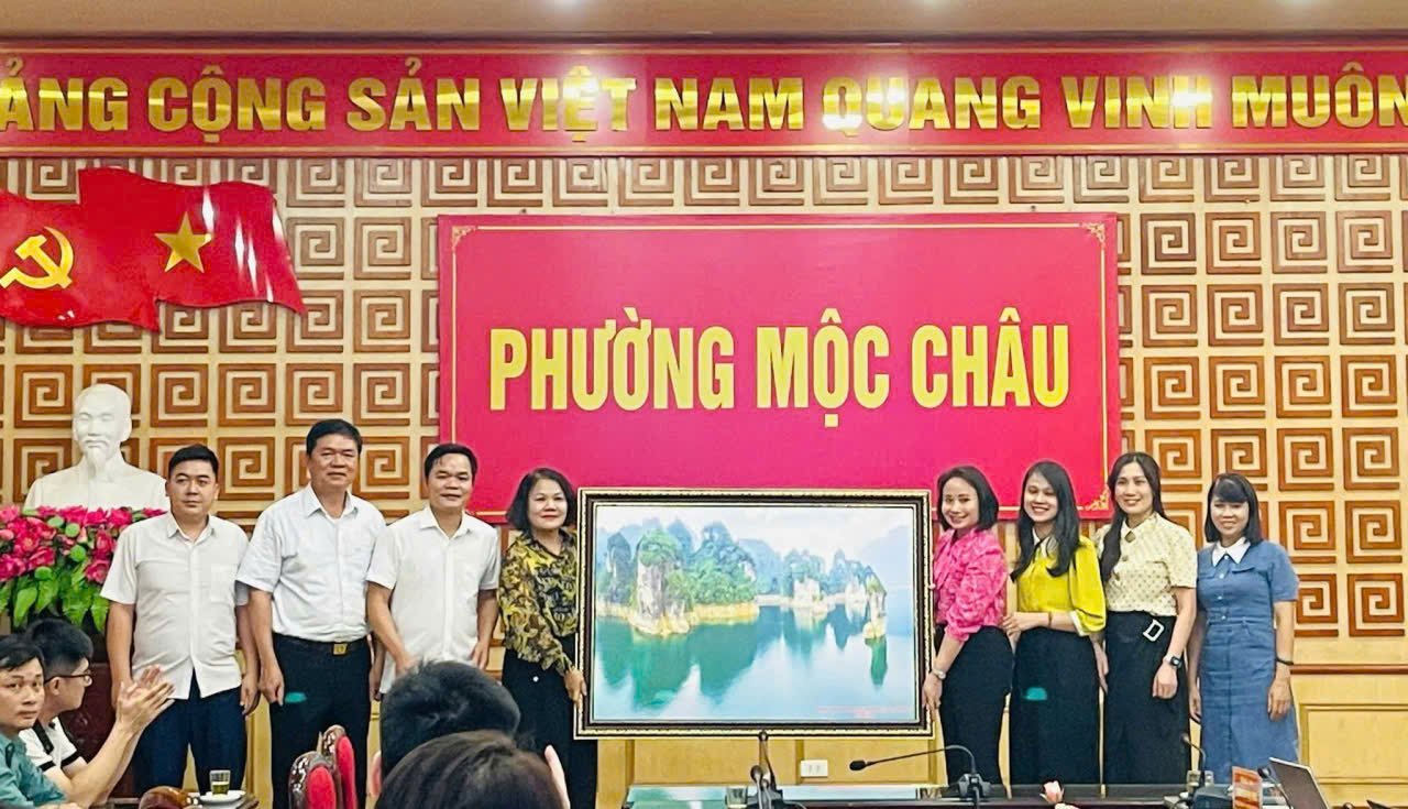 XÃ MINH NGỌC TỔ CHỨC THĂM QUAN HỌC TẬP KINH NGHIỆM TẠI PHƯỜNG MỘC CHÂU, TỈNH SƠN LA