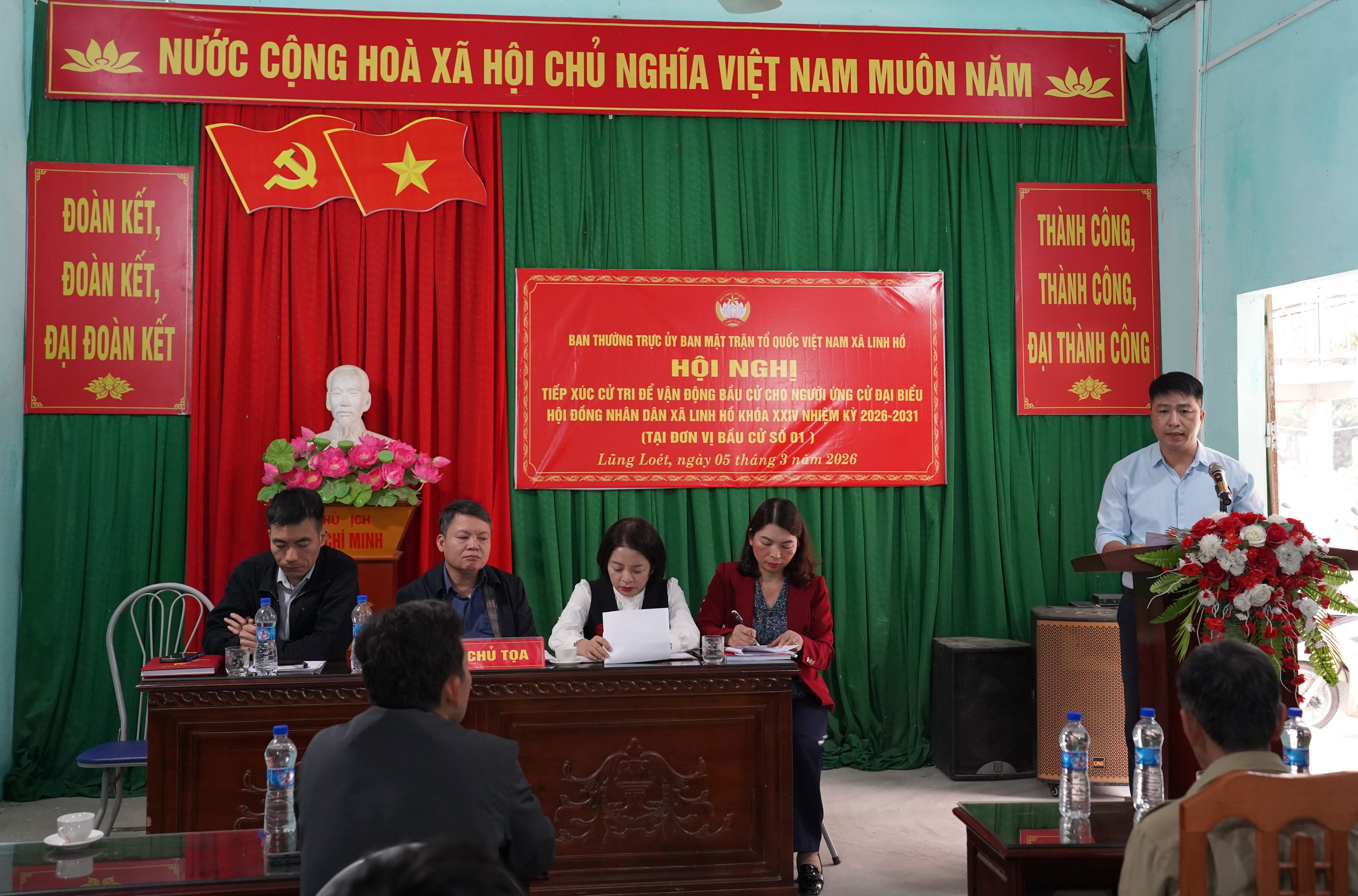 Tiếp x&uacute;c 3.JPG