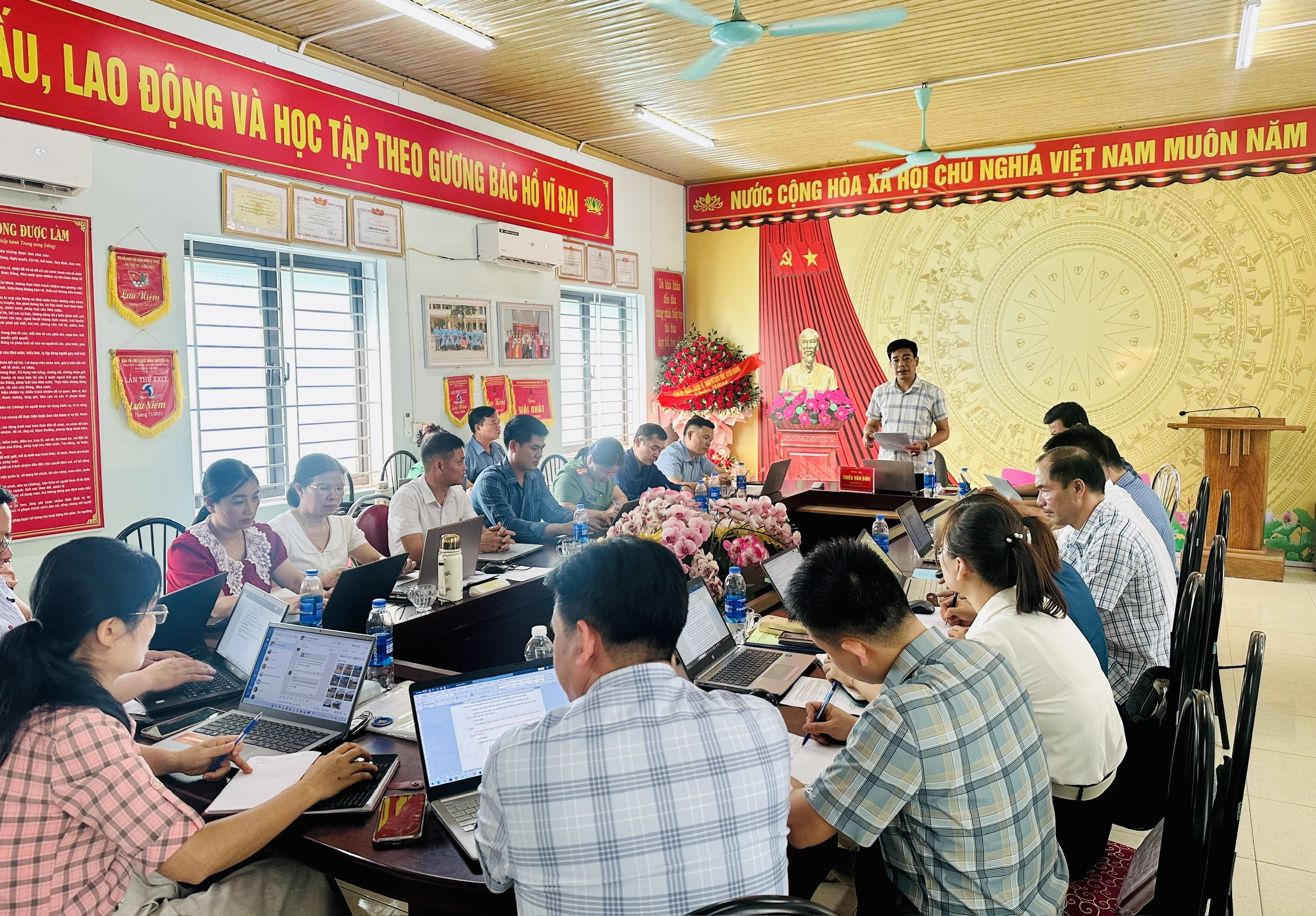 Phiên họp giải trình về thực hiện chế độ chính sách đối với học sinh và công tác đảm bảo vệ sinh an toàn thực phẩm tại các bếp ăn trường học