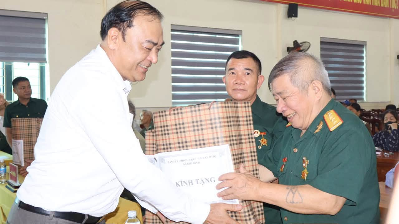 XÃ KIM BÌNH TỔ CHỨC HỘI NGHỊ GẶP MẶT TRI ÂN NGƯỜI CÓ CÔNG VỚI CÁCH MẠNG NHÂN KỶ NIỆM 79 NĂM NGÀY THƯƠNG BINH - LIỆT SĨ (27/7/1947 – 27/7/2026)