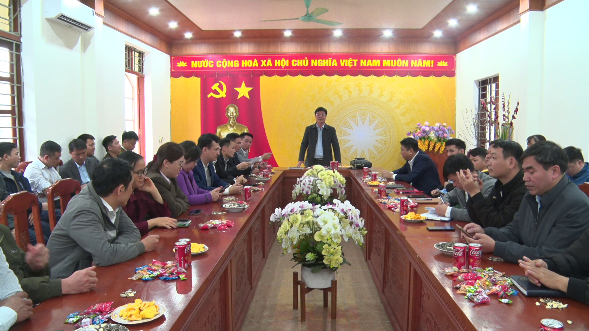 Bí thư Đảng ủy xã Khuôn Lùng gặp mặt cán bộ, công chức, viên chức đầu Xuân Bính Ngọ năm 2026