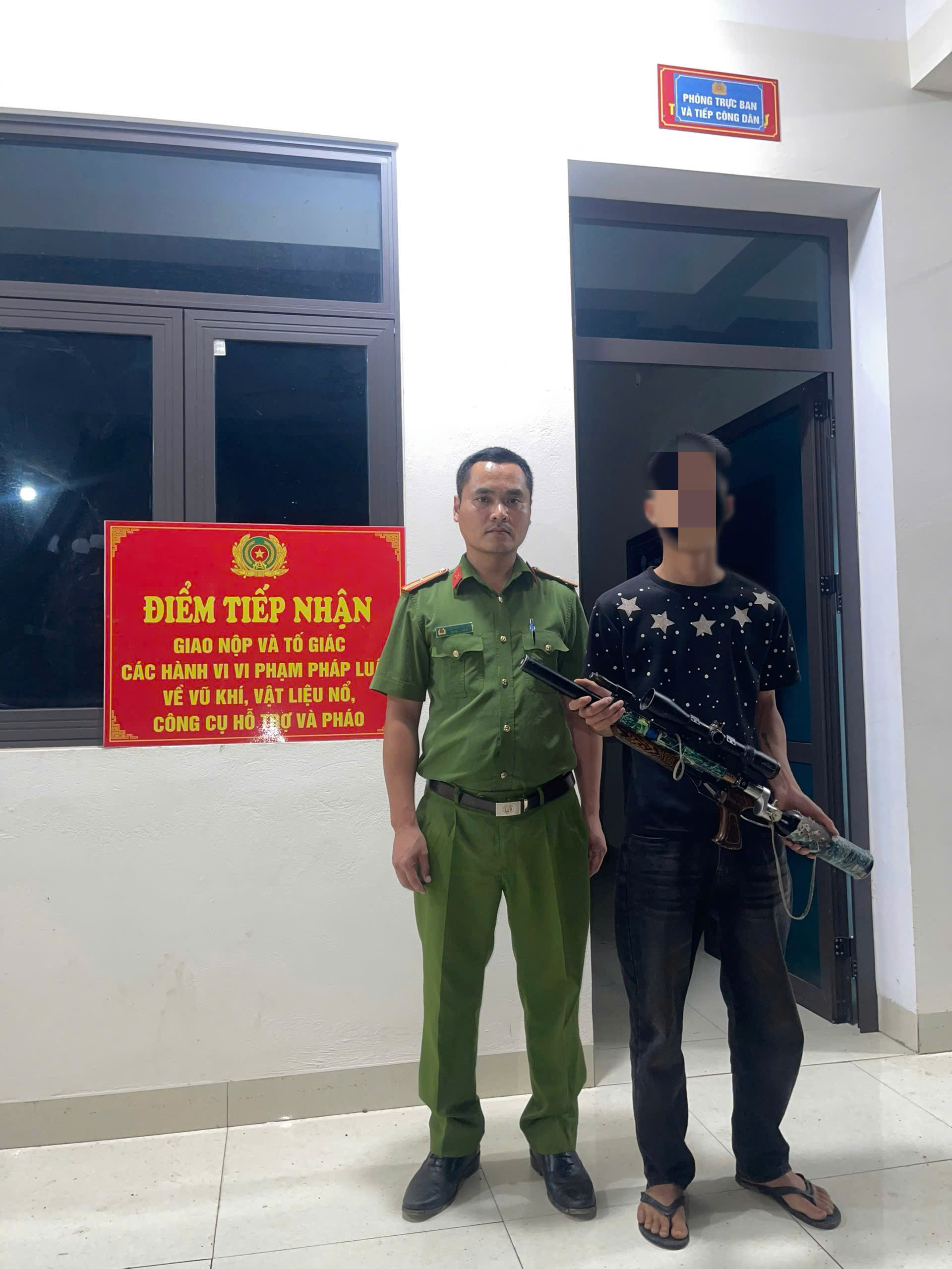 TĂNG CƯỜNG TUYÊN TRUYỀN, VẬN ĐỘNG THU HỒI VŨ KHÍ, VẬT LIỆU NỔ, CÔNG CỤ HỖ TRỢ