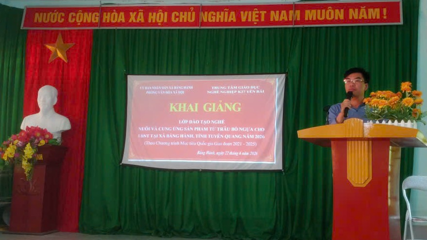KHAI GIẢNG LỚP ĐÀO TẠO NGHỀ CHO LAO ĐỘNG NÔNG THÔN TẠI CÁC THÔN LÂM, THÍP, NẶM VẠC