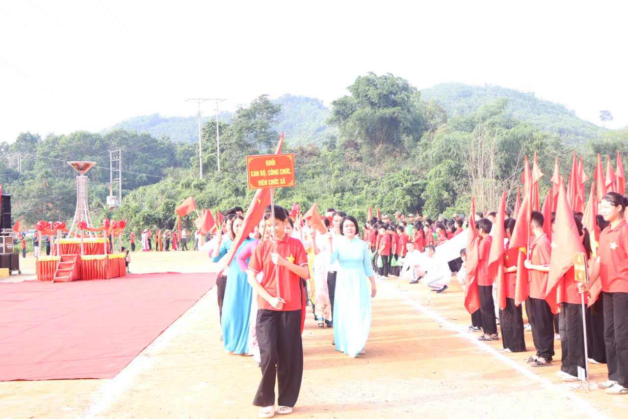 Diễu hành CBCCVC.jpg