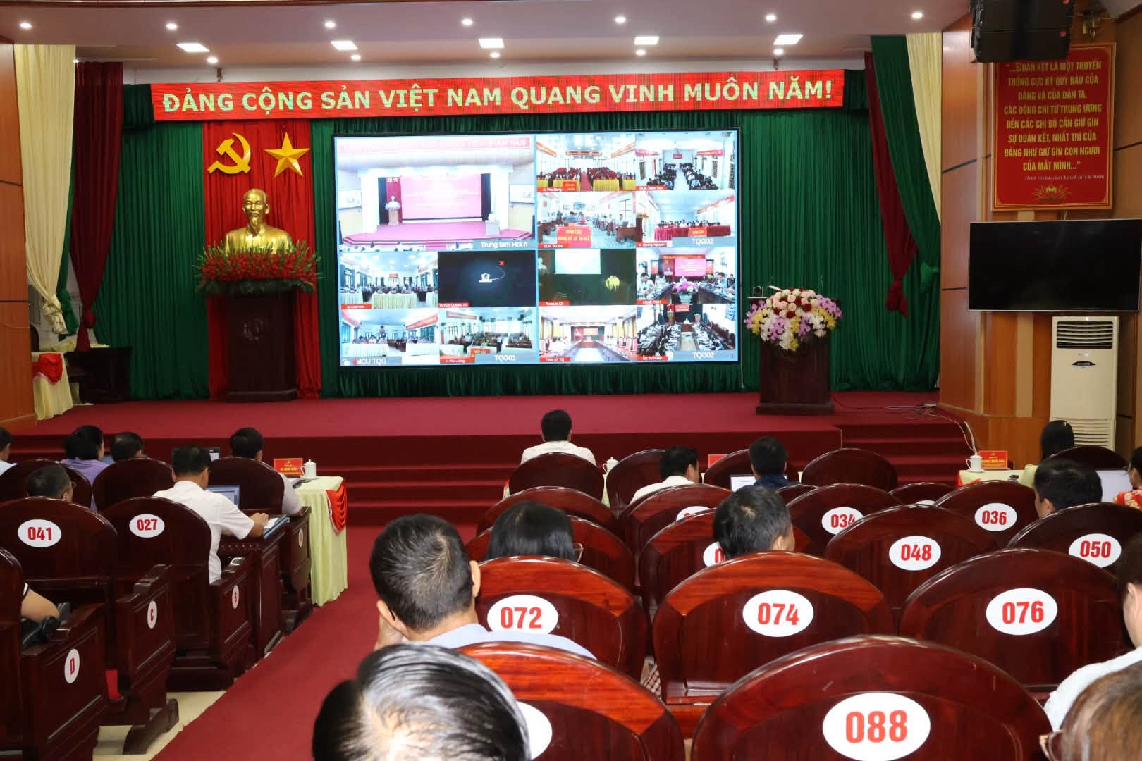 Học tập, quán triệt, triển khai thực hiện các văn bản của BCH Trung ương, Bộ Chính trị, Ban Bí thư và của Tỉnh ủy