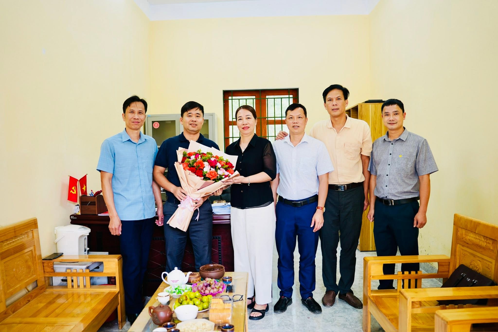 LÃNH ĐẠO ĐẢNG ỦY XÃ PHỐ BẢNG CÙNG CÁC CƠ QUAN ĐƠN VỊ CHÚC MỪNG 96 NĂM NGÀY TRUYỀN THỐNG NGÀNH TUYÊN GIÁO CỦA ĐẢNG