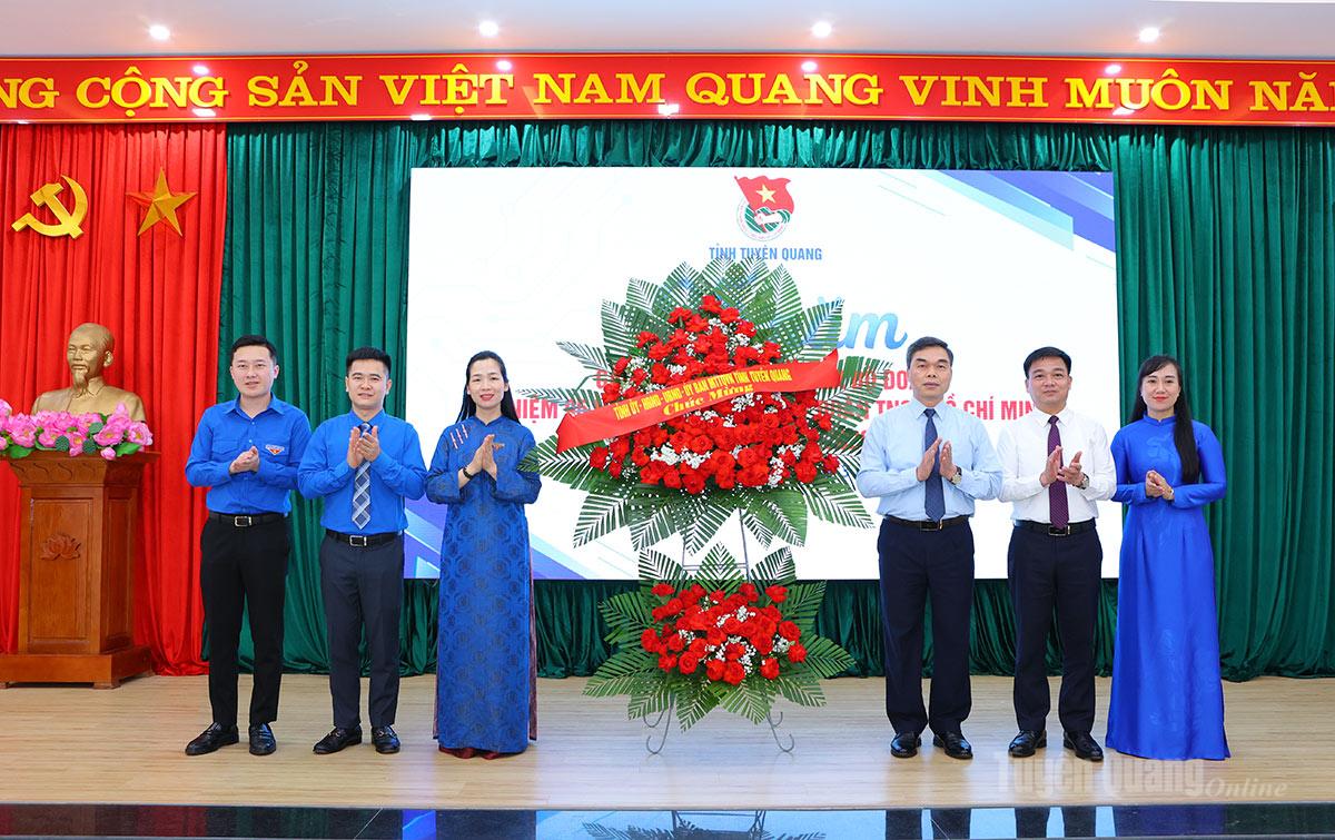Tọa đàm, gặp mặt các thế hệ cán bộ Đoàn qua các thời kỳ