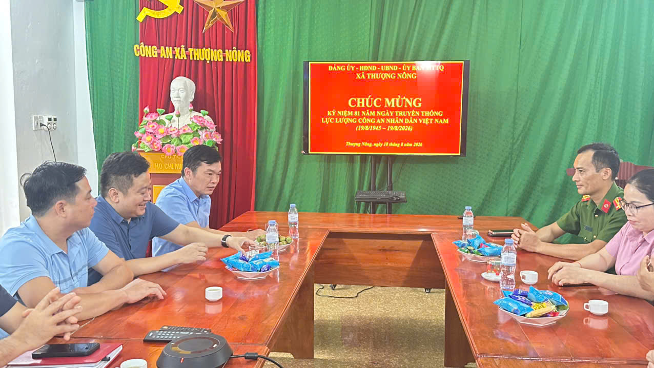 chúc mừng 4.jpg