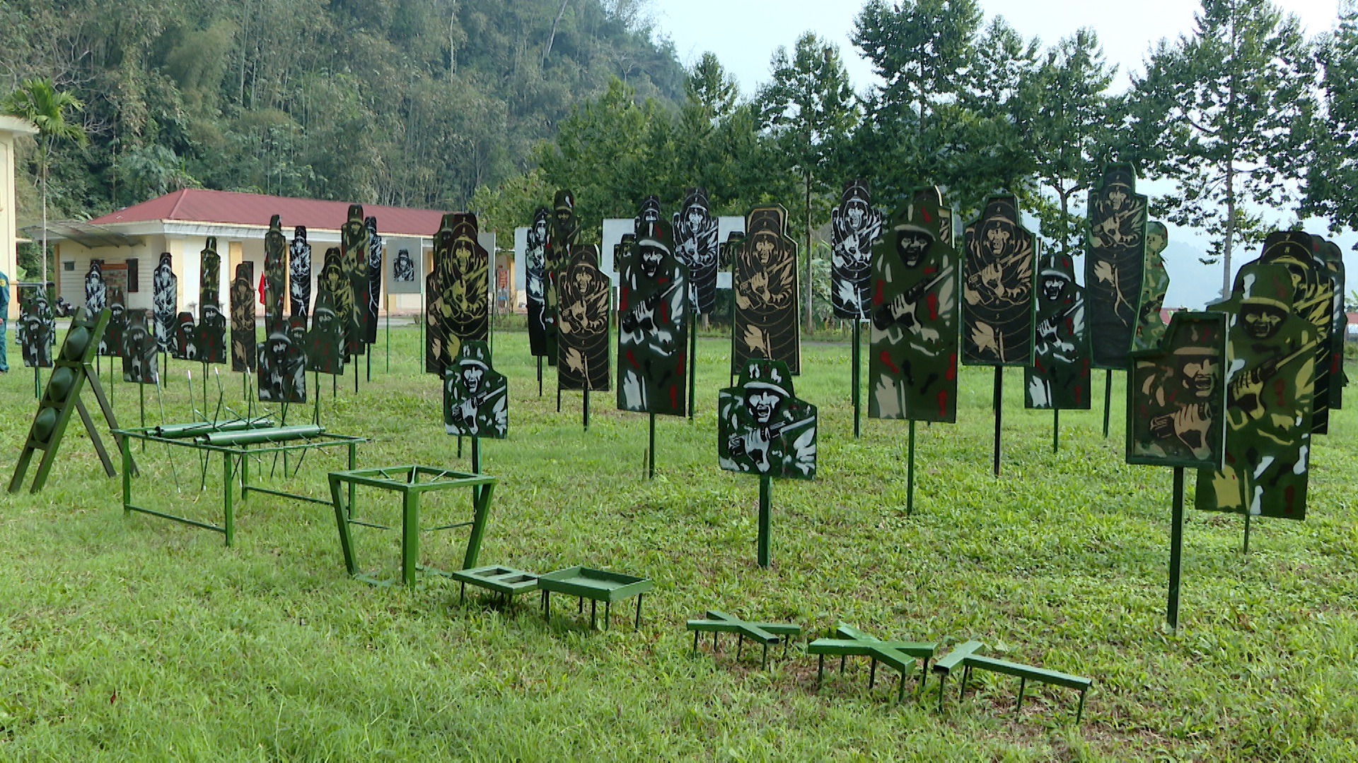 Sequence 01.00_02_17_28.Still016.jpg