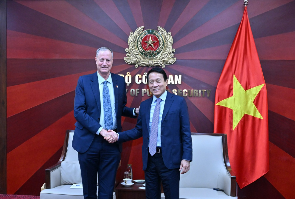 BỘ TRƯỞNG LƯƠNG TAM QUANG TIẾP ĐẠI SỨ ISRAEL ĐẾN CHÀO XÃ GIAO NHÂN DỊP KẾT THÚC NHIỆM KỲ CÔNG TÁC TẠI VIỆT NAM
