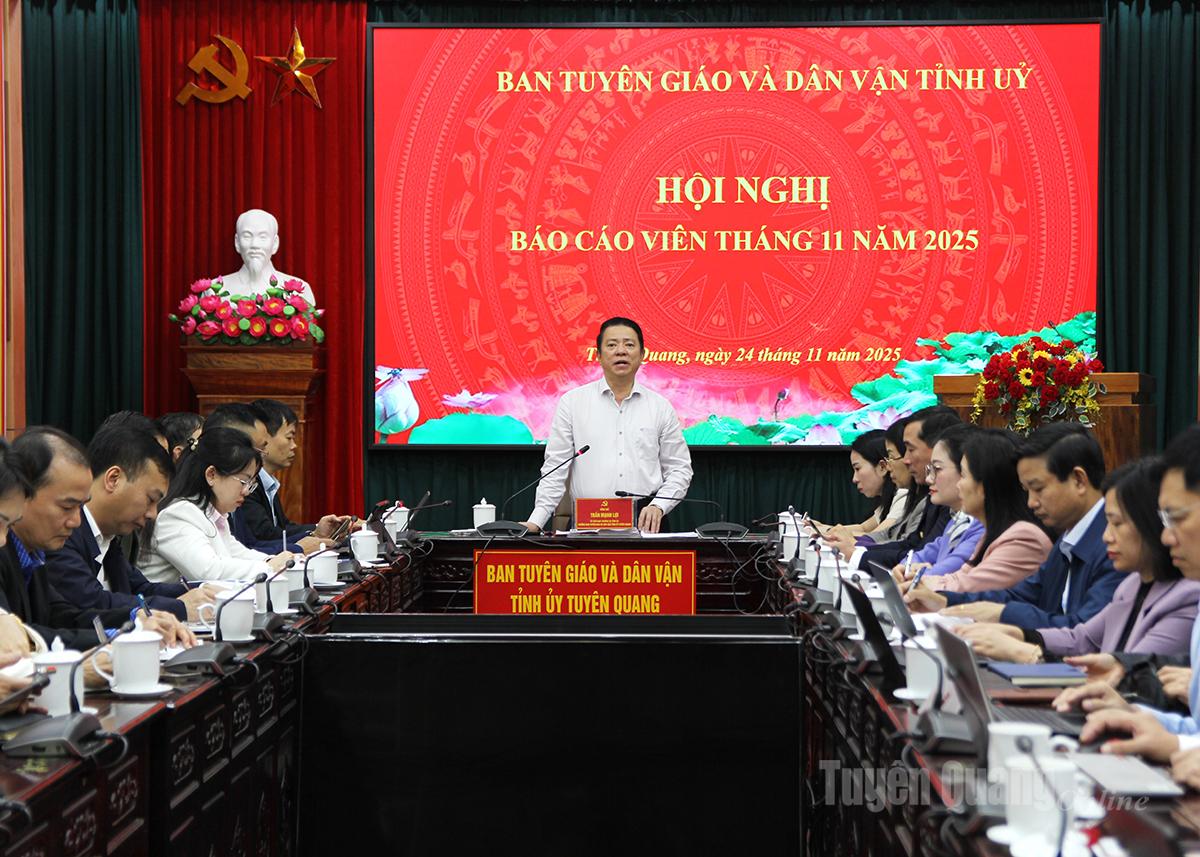 Hội nghị báo cáo viên tháng 11