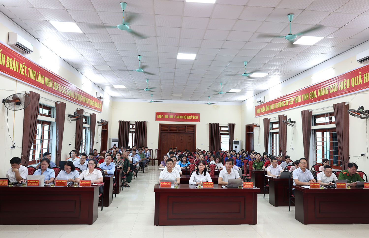 hn-doi-thoai.jpg