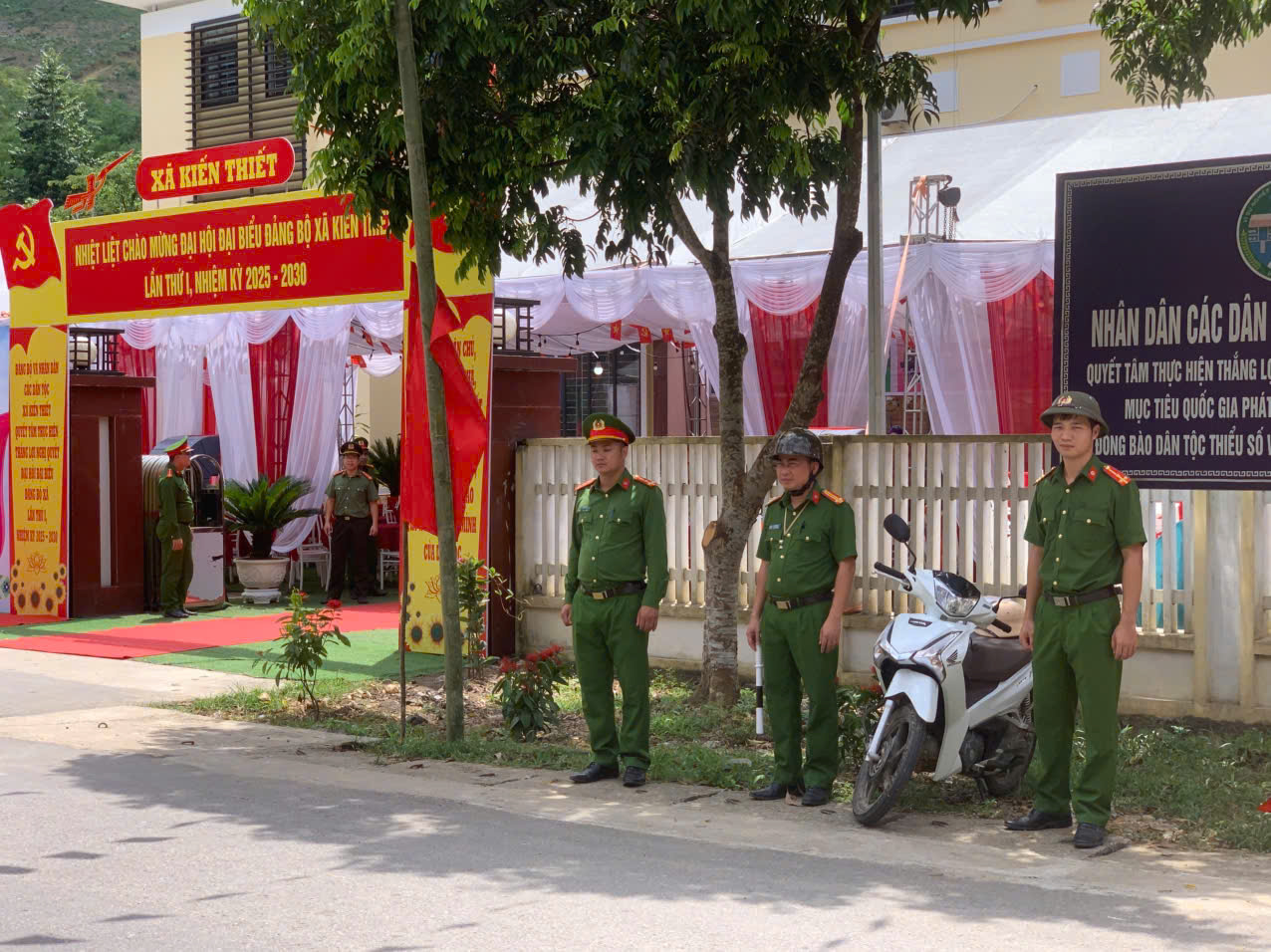 CÔNG AN XÃ KIẾN THIẾT ĐẢM BẢO ANTT ĐẠI HỘI ĐẢNG