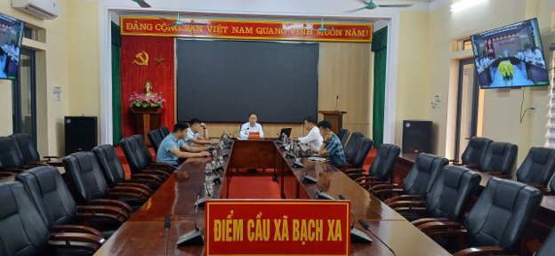 XÃ BẠCH XA THAM DỰ HỘI NGHỊ TRỰC TIẾP KẾT HỢP TRỰC TUYẾN VỀ CHUYỂN ĐỔI CƠ CẤU GIỐNG CÂY TRỒNG, VẬT NUÔI; GIẢI NGÂN VỐN ĐẦU TƯ CÔNG, GIẢI PHÓNG MẶT BẰNG VÀ GIẢI QUYẾT ĐƠN THƯ