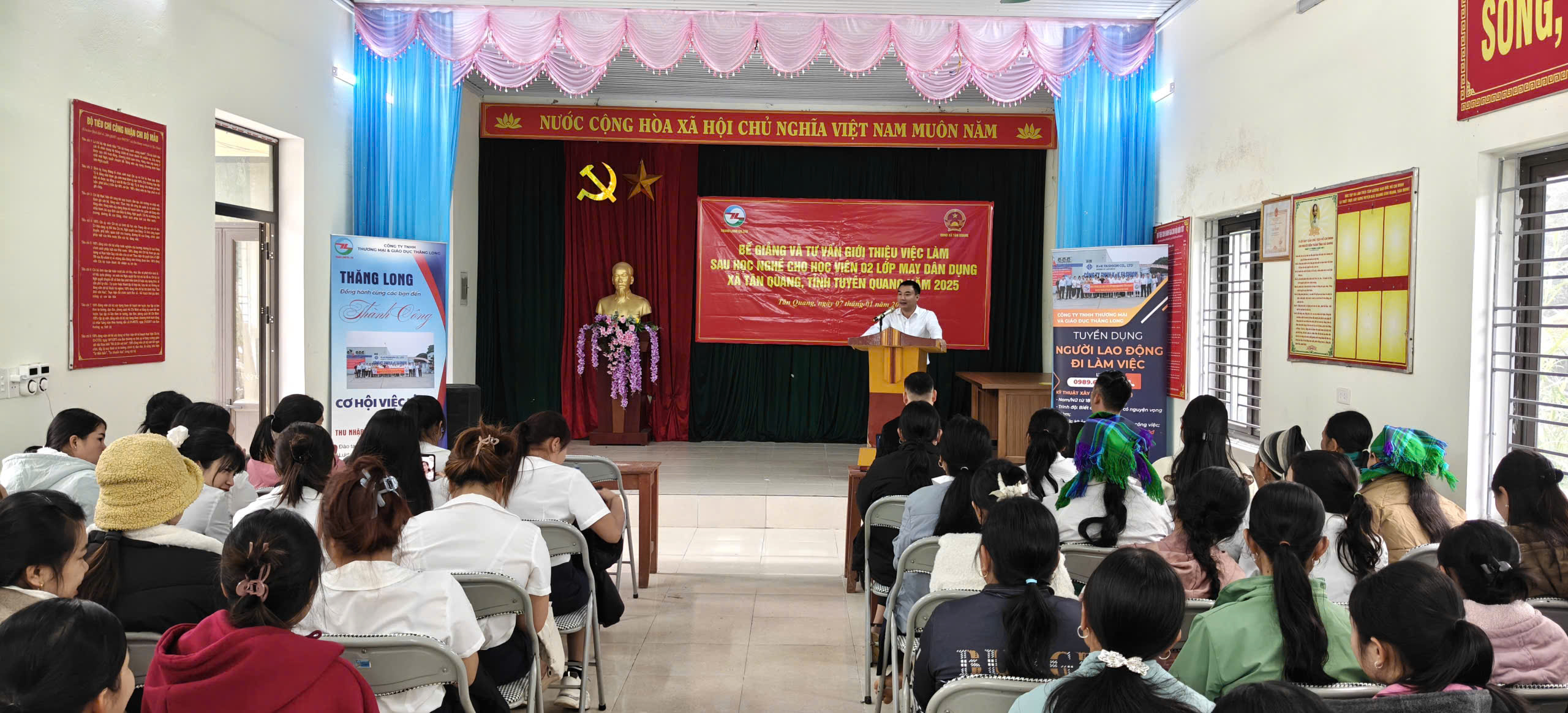 Bế giảng lớp đào tạo nghề thuộc Chương trình mục tiêu Quốc gia phát triển kinh tế - xã hội vùng đồng bào dân tộc thiểu số miền núi năm 2025