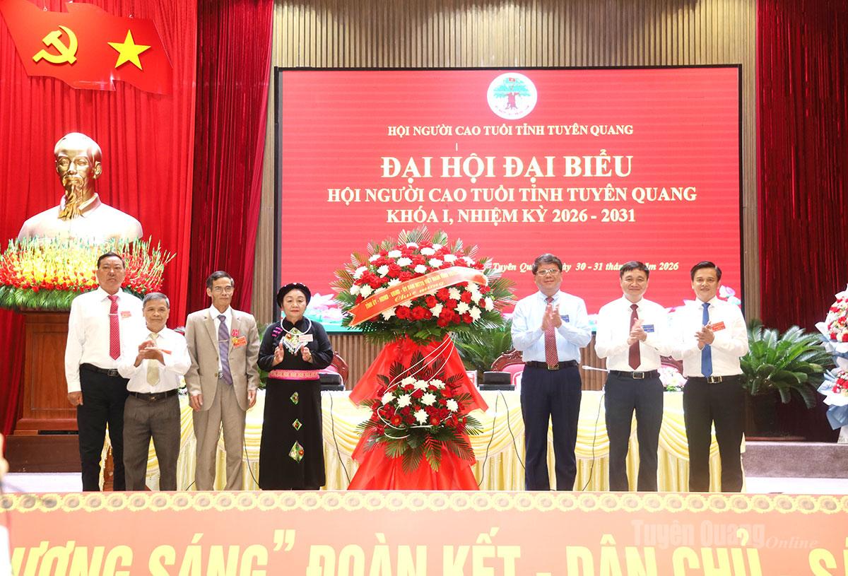 Đổi mới nội dung, phương thức hoạt động, xây dựng tổ chức hội vững mạnh