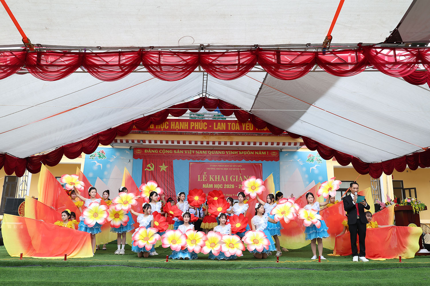 khai-giang7.jpg