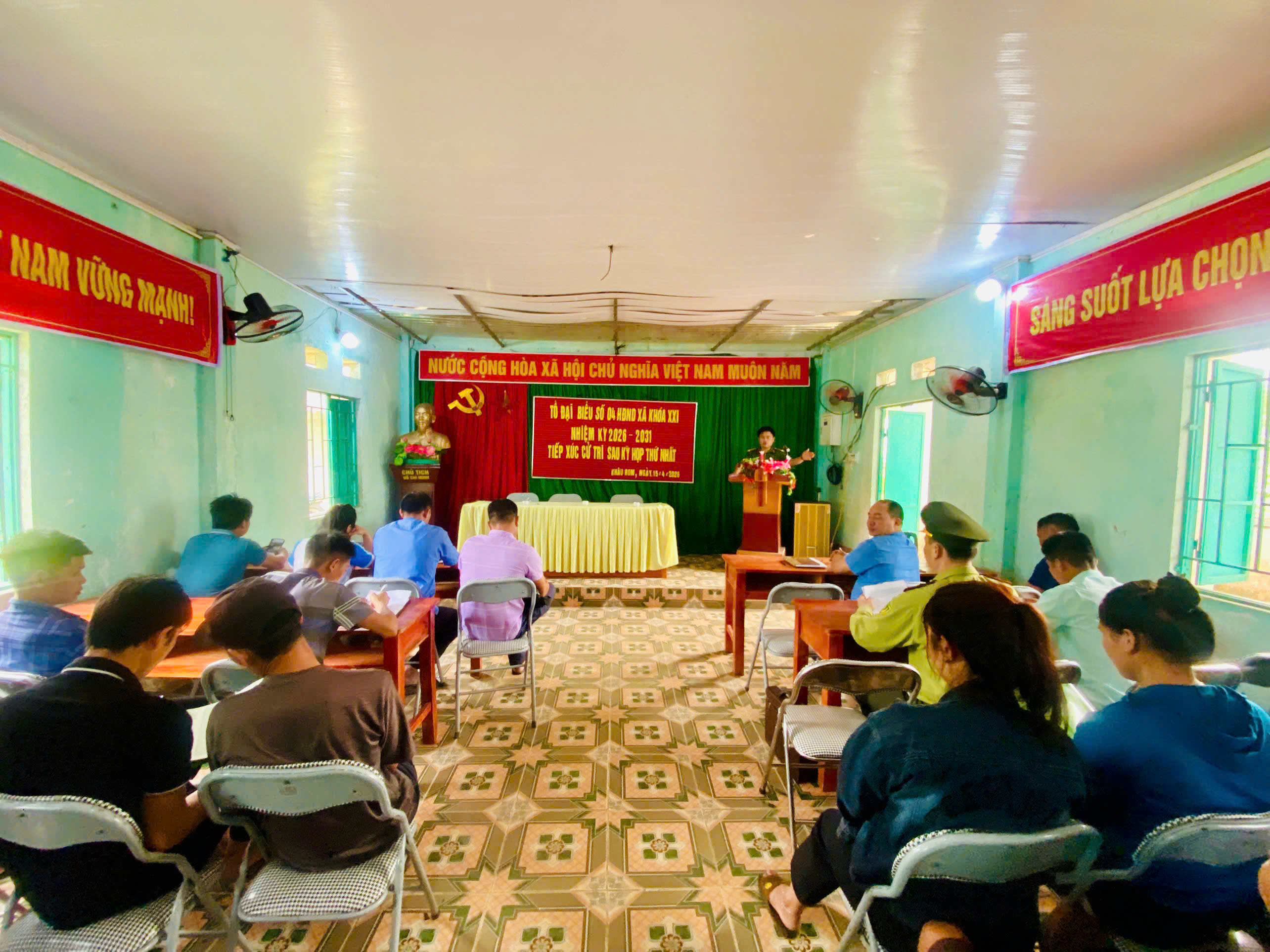 DÂN HIỂU LUẬT NHỜ TIẾNG MẸ ĐẺ - BẢN LÀNG VUI VÌ ĐỜI SỐNG BÌNH YÊN