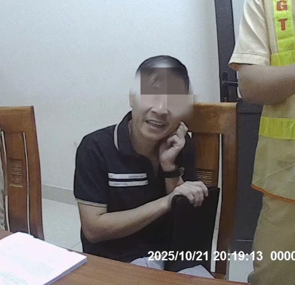 VỪA ĐƯỢC THỔI NỒNG ĐỘ CỒN, VỪA PHẢI XỐC NÁCH