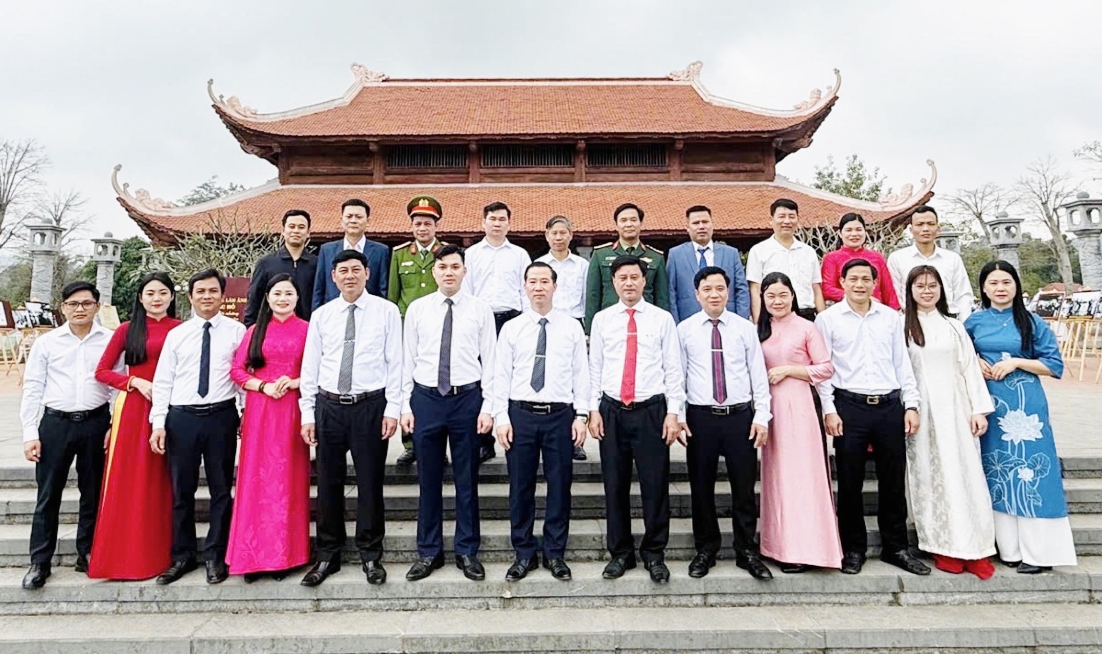 Đoàn đại biểu xã Sơn Thuỷ thành kính dâng hương Chủ tịch Hồ Chí Minh tại Lán Nà Nưa – Khơi dậy truyền thống cách mạng, vững niềm tin mừng Đảng, mừng Xuân Bính Ngọ 2026 và hướng tới bầu cử Quốc hội khóa XVI và đại biểu HĐND các cấp nhiệm kỳ 2026–2031