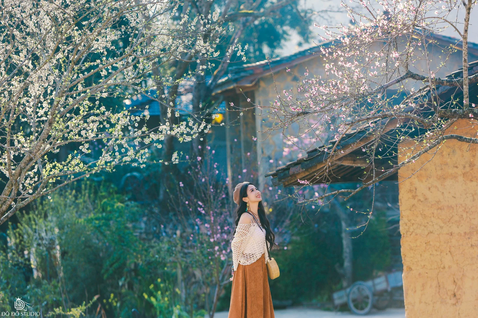 Ngôi làng xinh đẹp dưới chân cột cờ Lũng Cú khiến cô gái Hà Nội ở trọn 20 ngày