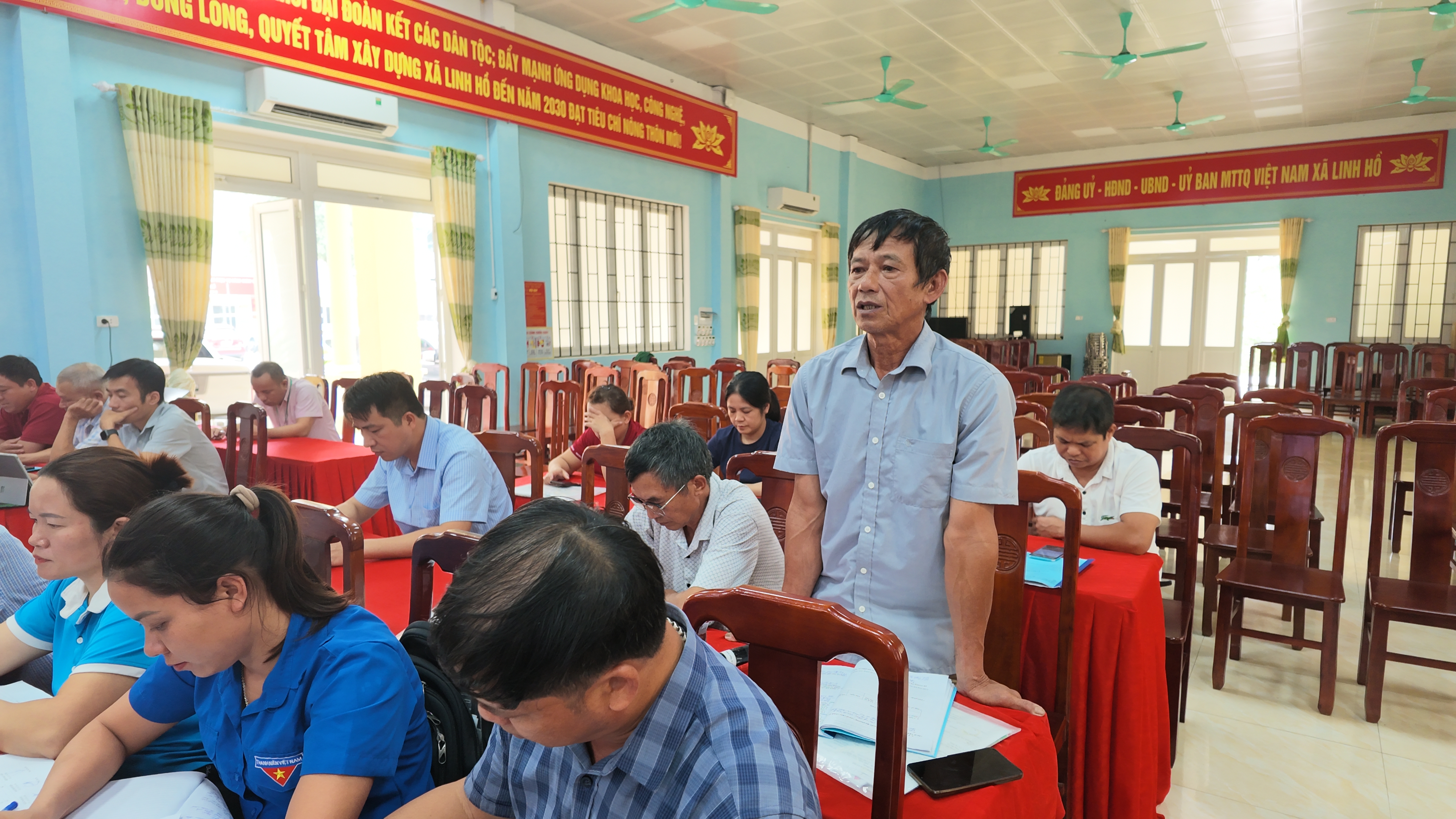 Ng&acirc;n h&agrave;ng 6.JPG