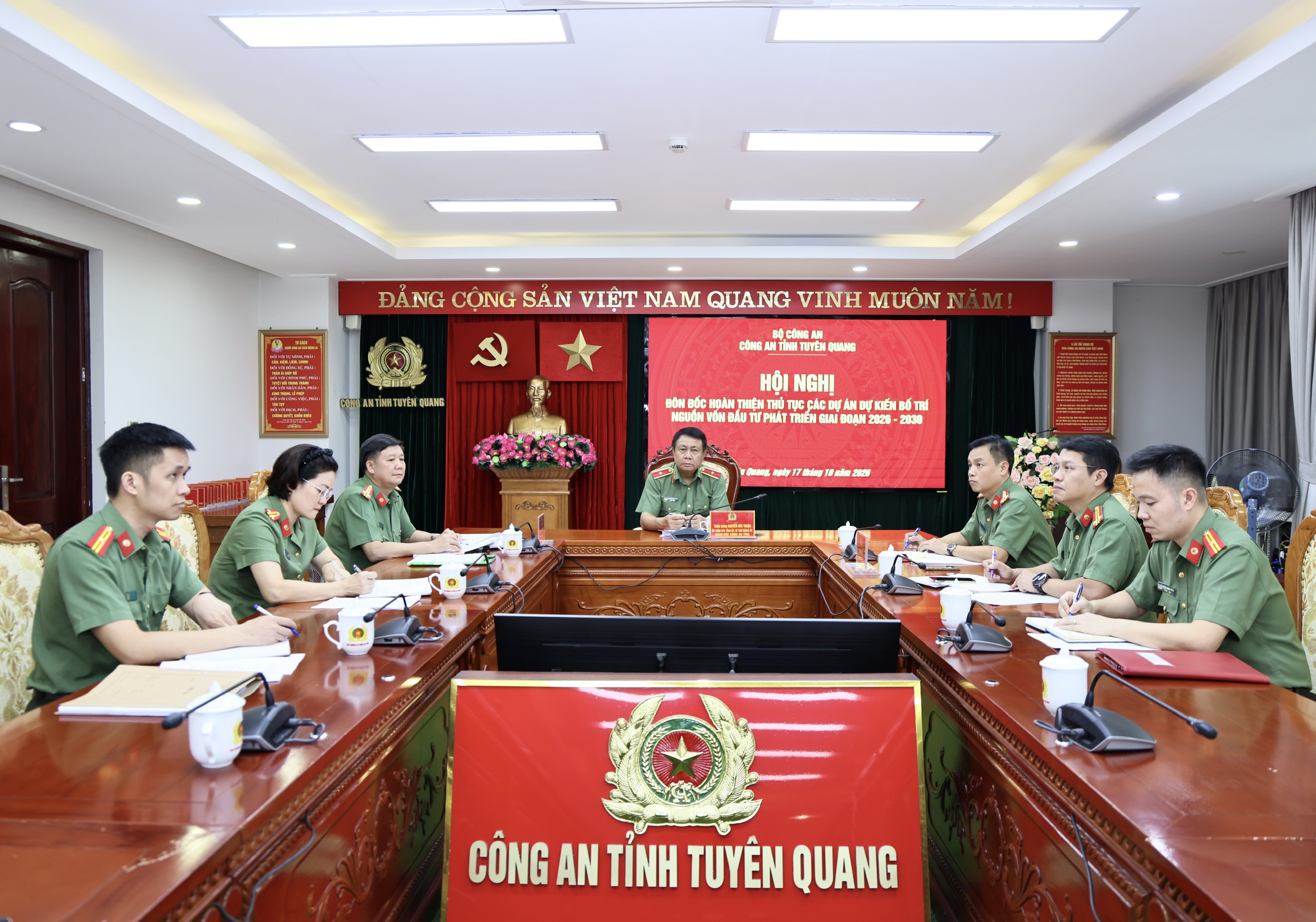 ĐẨY NHANH TIẾN ĐỘ HOÀN THIỆN THỦ TỤC CÁC DỰ ÁN ĐẦU TƯ GIAI ĐOẠN 2026–2030
