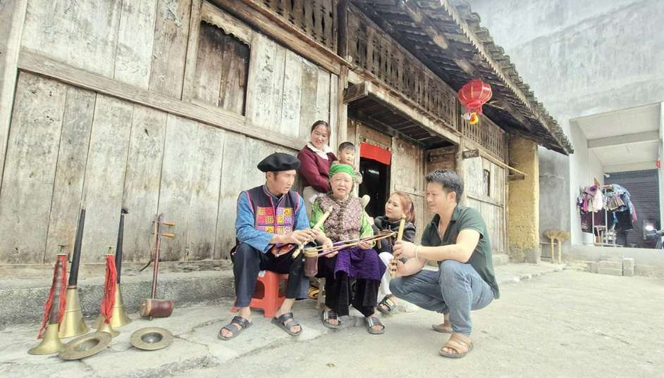GẠN ĐỤC KHƠI TRONG, BẢO VỆ NỀN TẢNG TINH THẦN QUỐC GIA