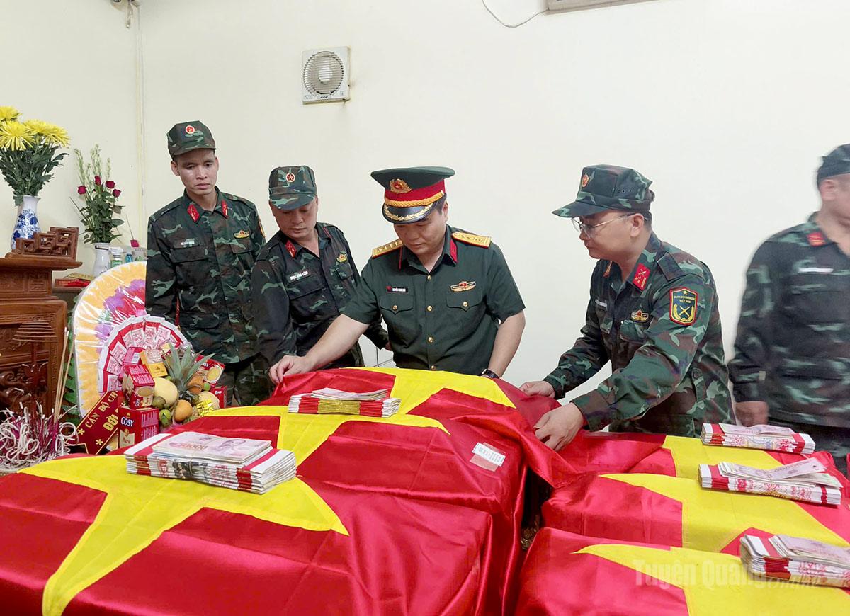 Tìm thấy 2 hài cốt liệt sĩ và 1 ngôi mộ tập thể trên tuyến biên giới