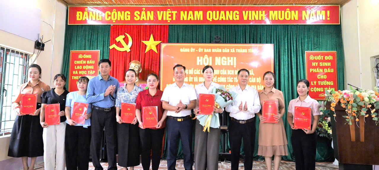 Hội nghị công bố các quyết định của Ban chấp hành Đảng bộ xã, Ban thường vụ Đảng ủy và Ủy ban Nhân xã về công tác tổ chức, cán bộ đơn vị sự nghiêp giáo dục mầm non công lập Xã Thàng Tín