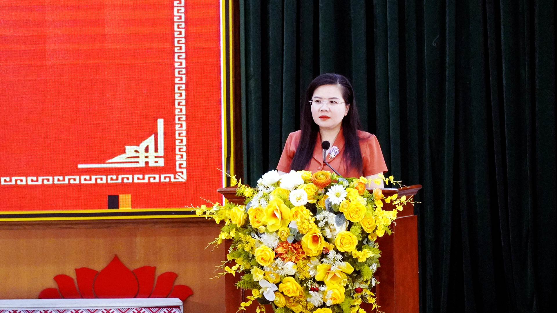 họp phương án sắp xếp thôn, tổ dân phố (1).jpg