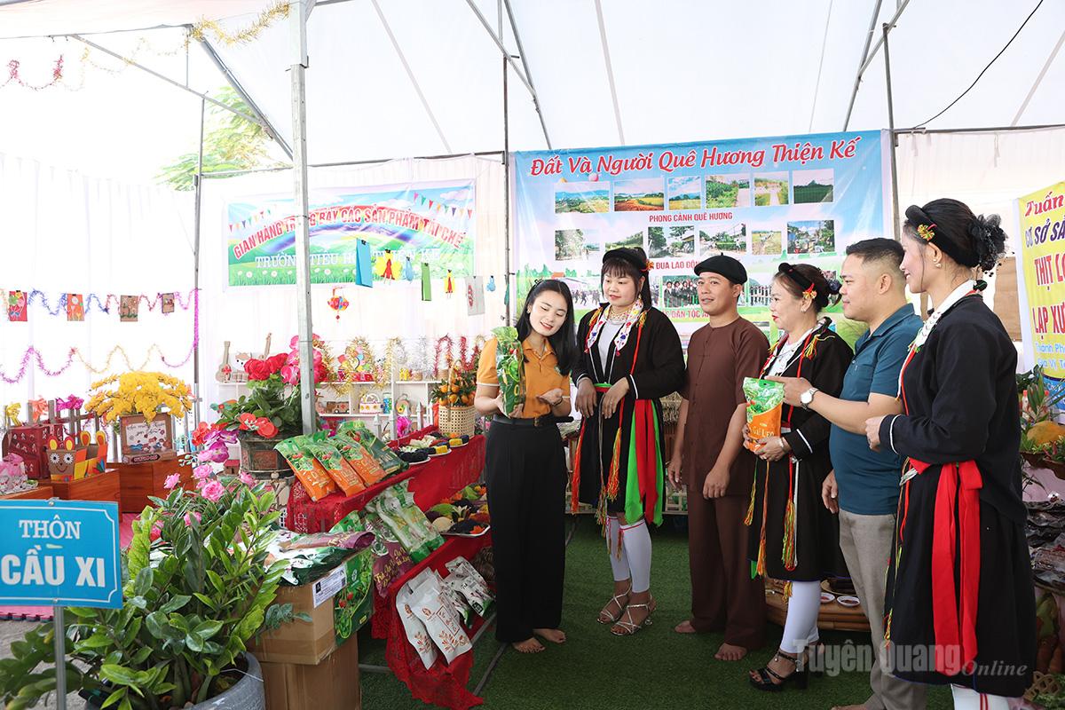 Xây dựng xã Sơn Thủy phát triển nhanh, bền vững