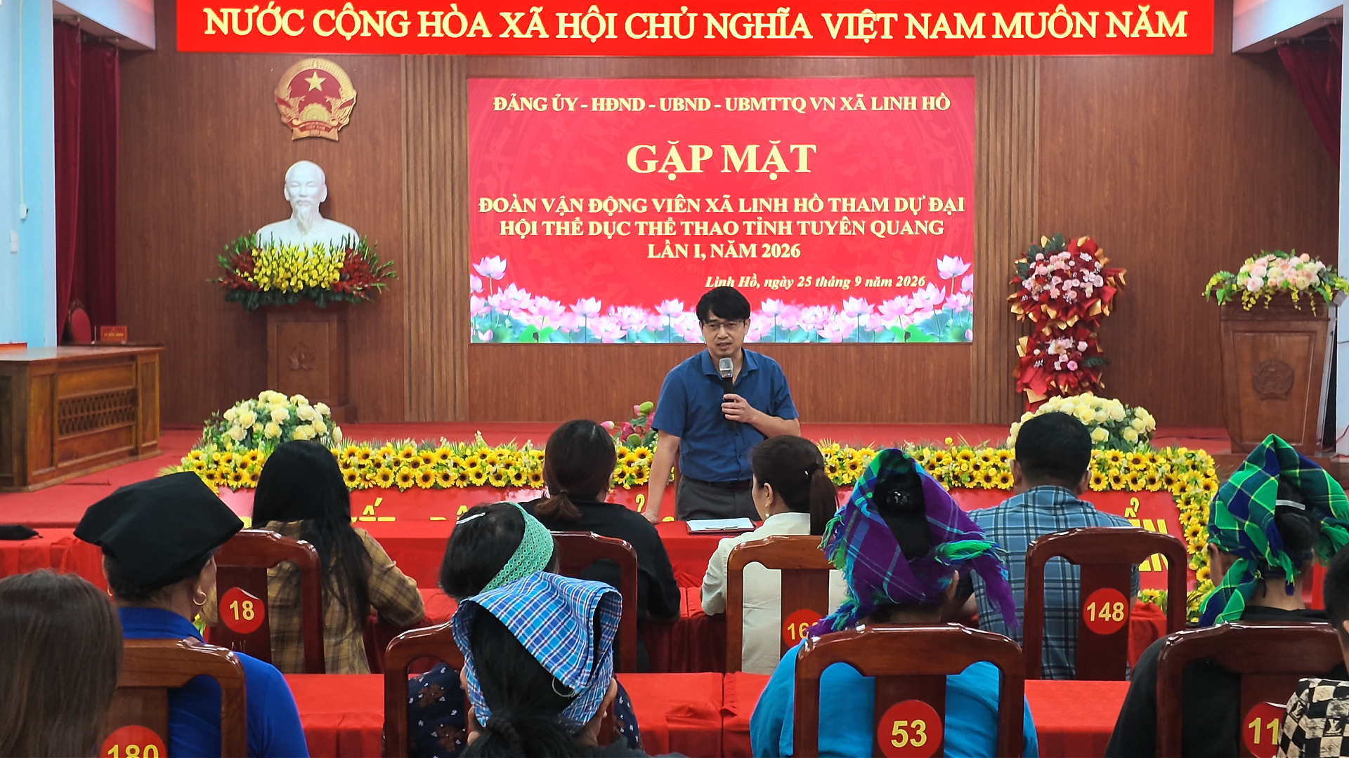 Gặp mặt 3.png