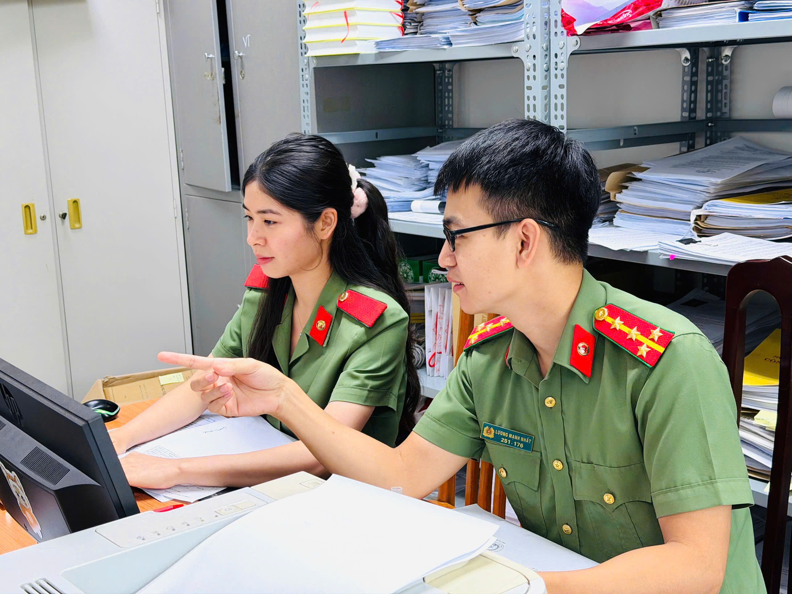 SINH VIÊN KHÓA D9 - HỌC VIỆN CHÍNH TRỊ CÔNG AN NHÂN DÂN THAM GIA CÁC HOẠT ĐỘNG THỰC TẬP TẠI PHÒNG TỔ CHỨC CÁN BỘ - CÔNG AN TỈNH TUYÊN QUANG
