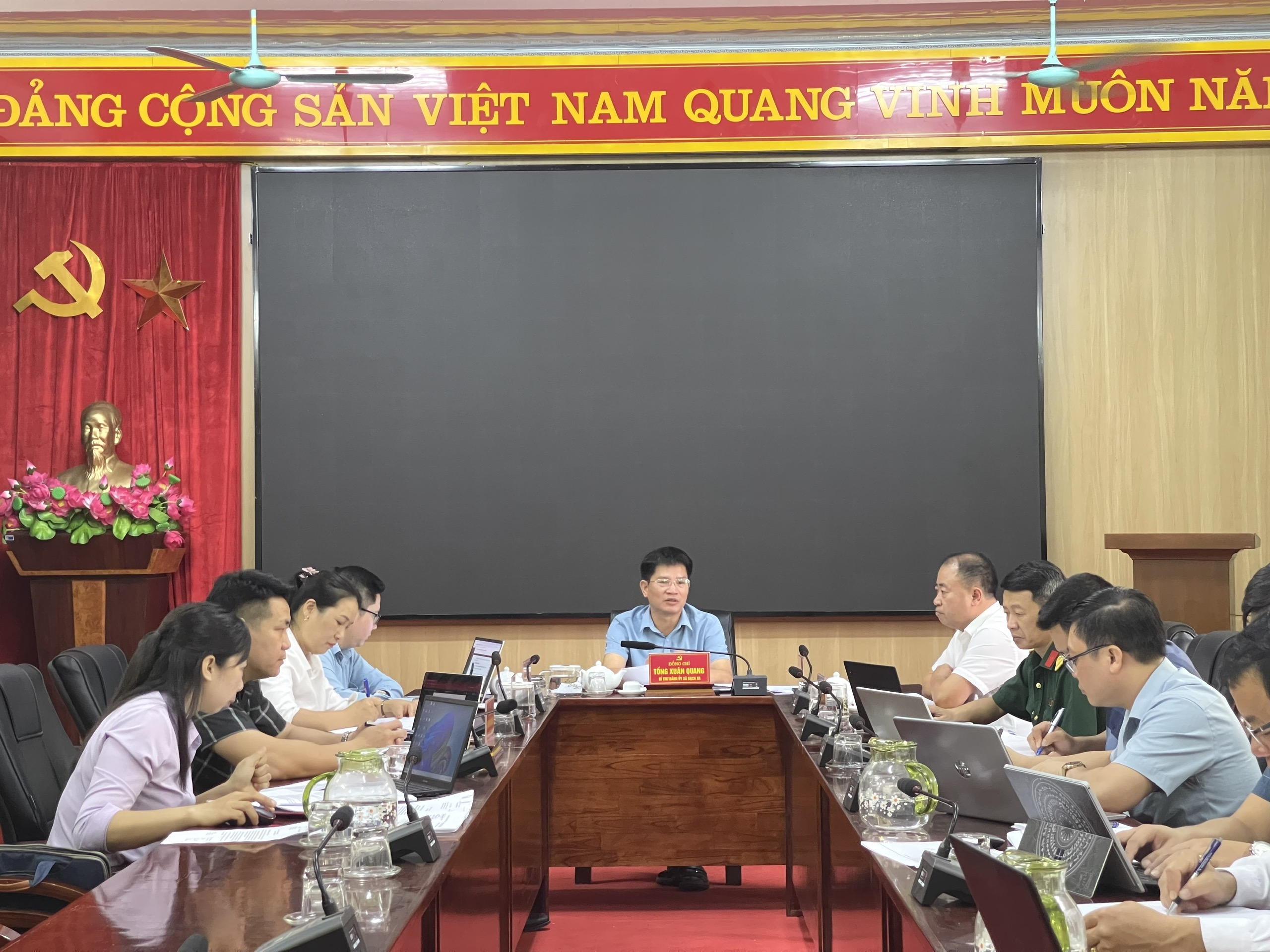 ĐẢNG ỦY XÃ BẠCH XA TỔ CHỨC HỌP THƯỜNG TRỰC, HỘI NGHỊ BAN THƯỜNG VỤ ĐẢNG ỦY THÁNG 5/2026