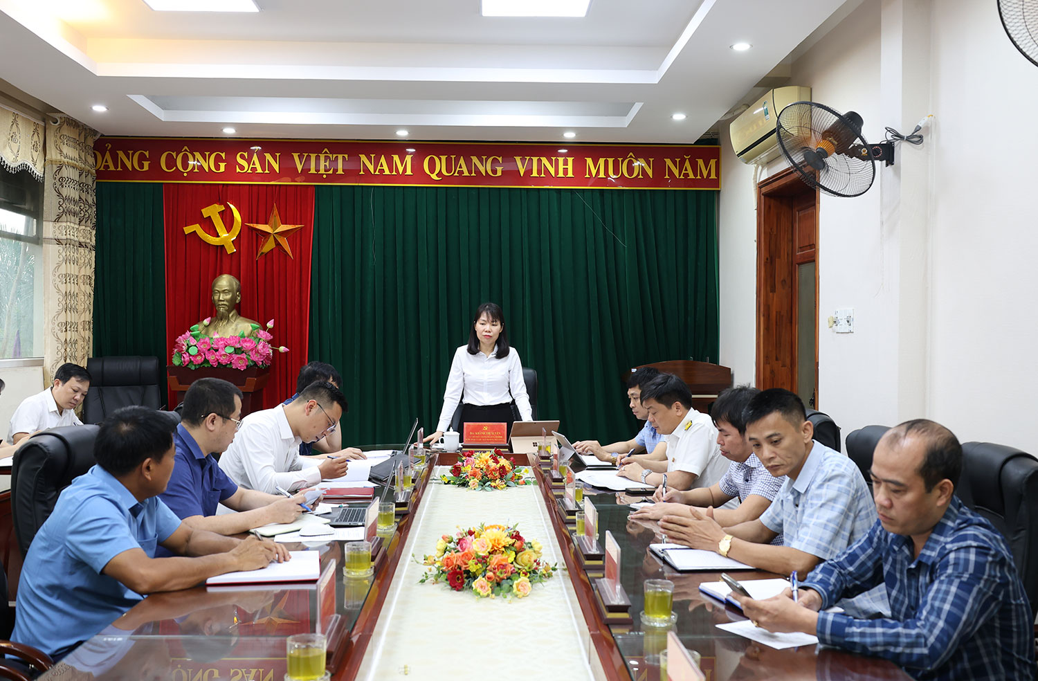 Đảng uỷ xã Yên Sơn họp về công tác thu ngân sách trên địa bàn xã