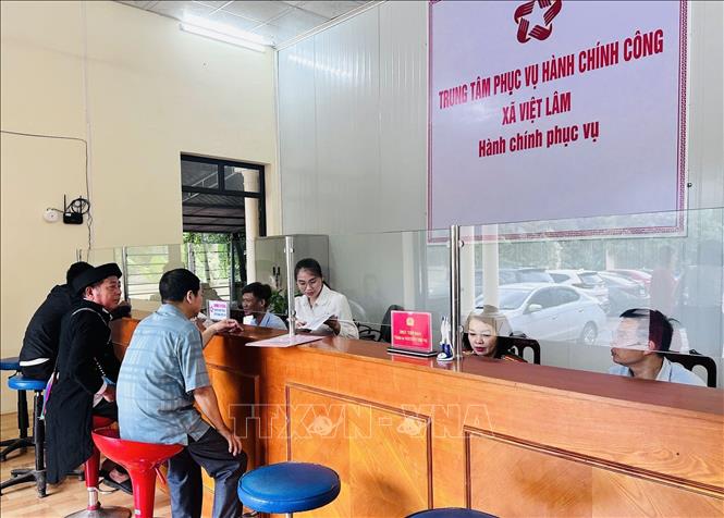 Sự hài lòng của người dân, doanh nghiệp - thước đo quan trọng hiệu quả hoạt động của chính quyền
