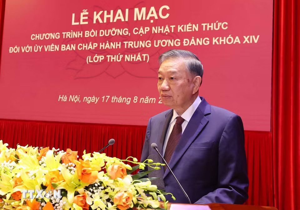Tổng Bí thư, Chủ tịch nước Tô Lâm dự khai mạc Chương trình bồi dưỡng, cập nhật kiến thức đối với Ủy viên Ban Chấp hành Trung ương Đảng khóa XIV