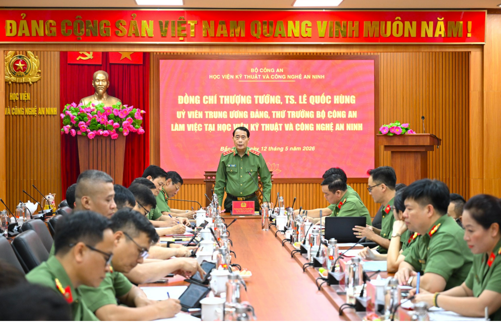 THỨ TRƯỞNG LÊ QUỐC HÙNG THĂM VÀ LÀM VIỆC VỚI HỌC VIỆN KỸ THUẬT VÀ CÔNG NGHỆ AN NINH